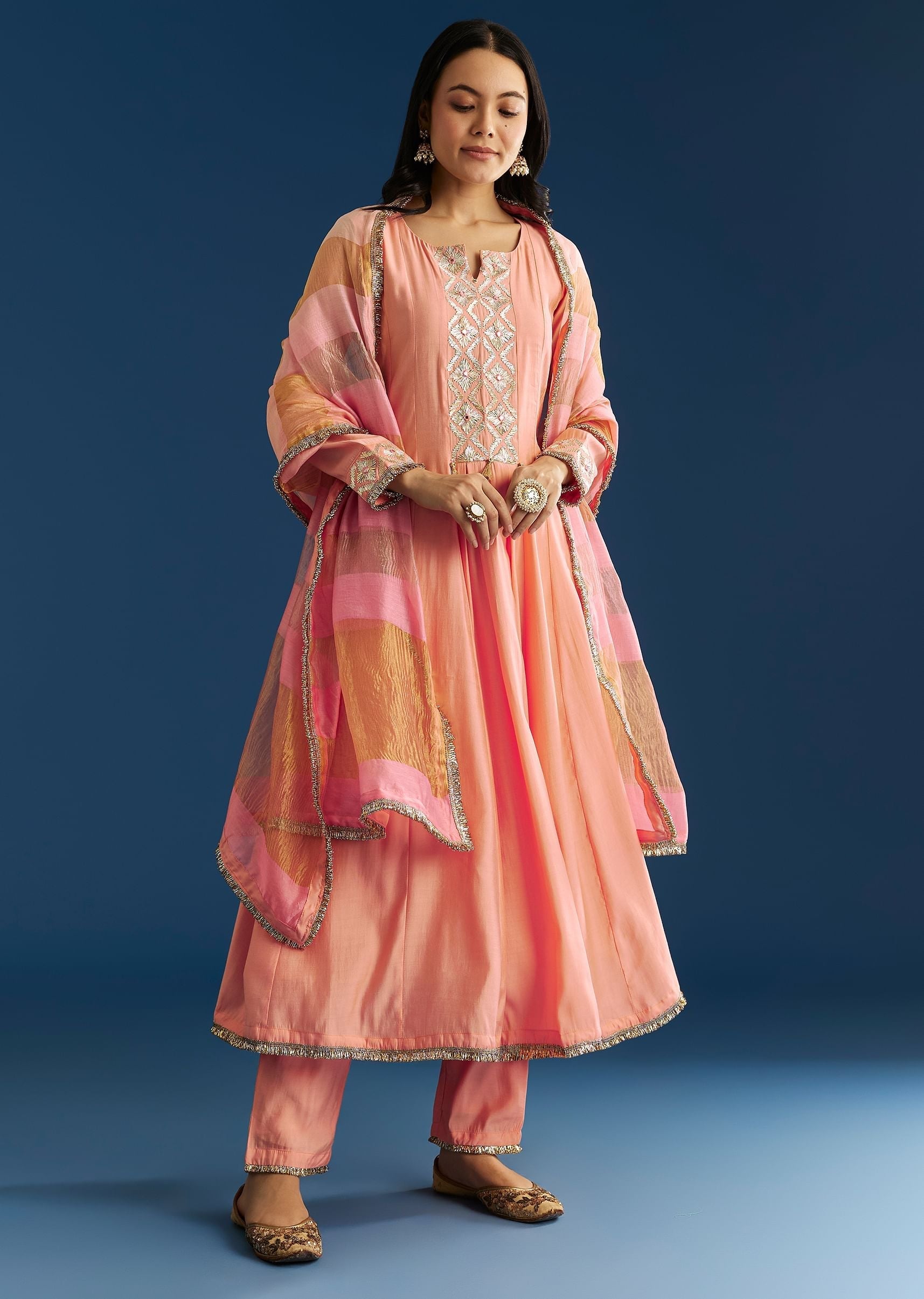 peach-muslin-kurta-set-with-gotta-lace-pant-and-dupatta-sg305563-4_ae0d3e6e-2ac7-4c0e-8864-b2b48e65119c.jpg
