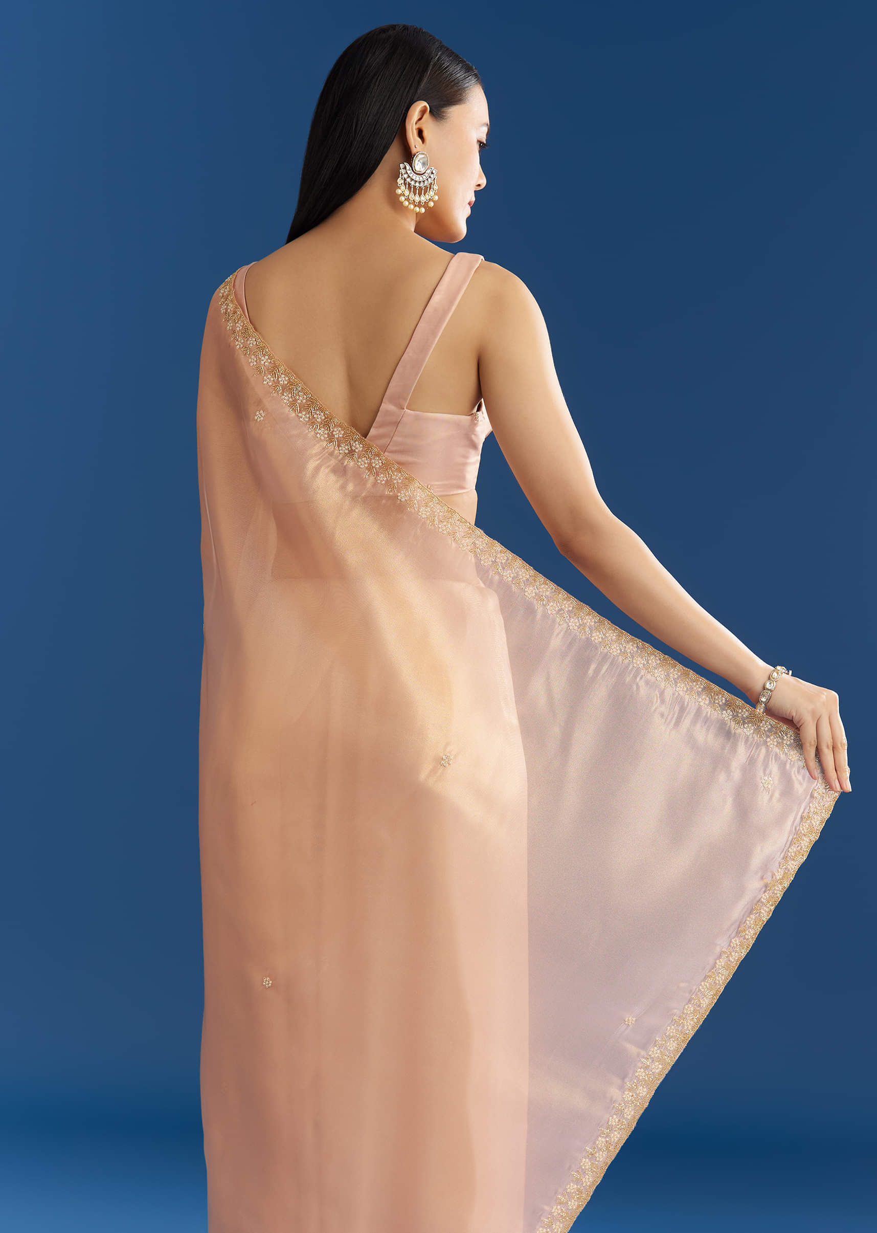 peach-organza-tissue-saree-with-scalloped-embroidery-sg284748-6_4201198a-470f-459e-8e63-3e5b1cfa7d74.jpg