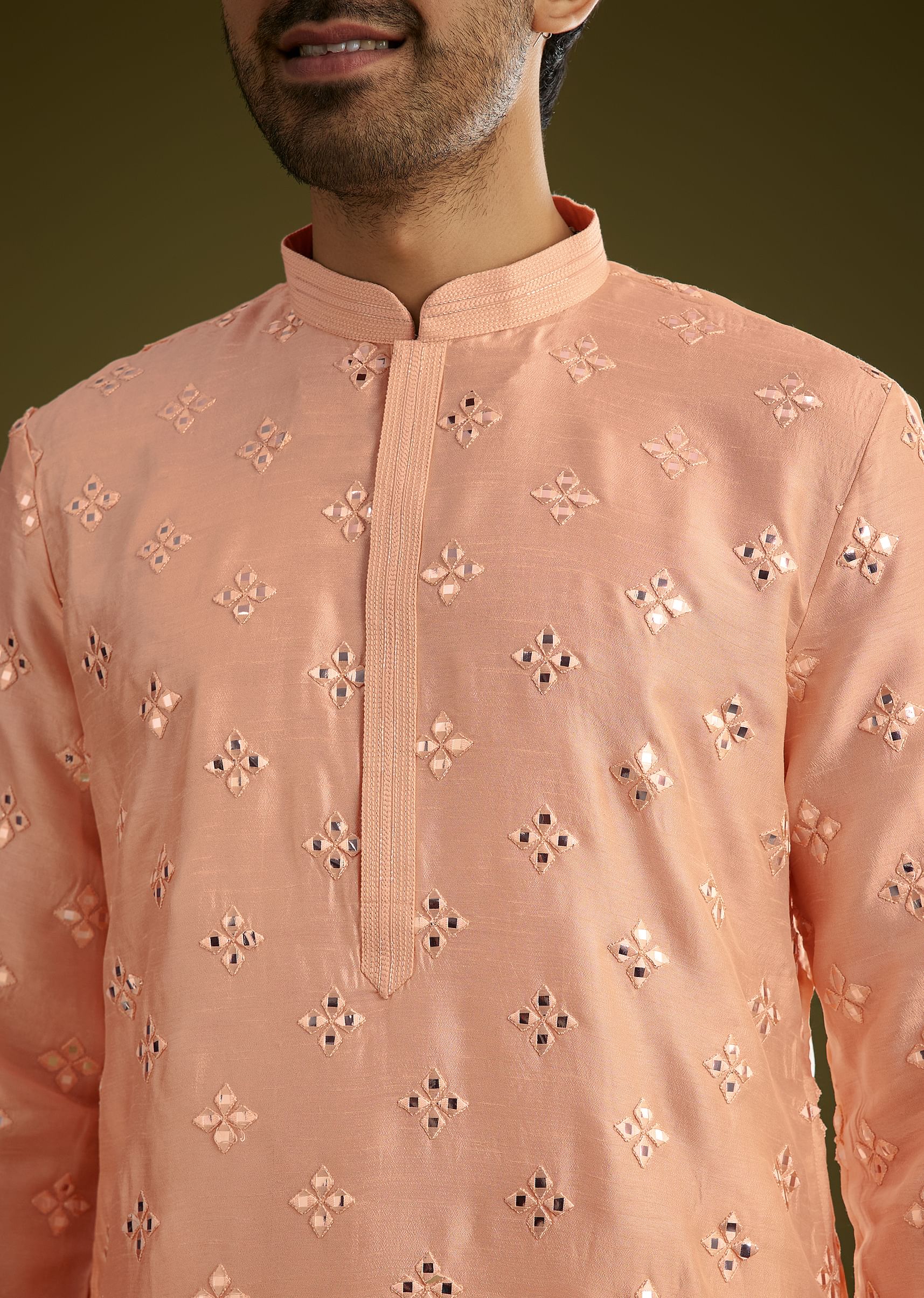 peach-silk-blend-kurta-set-with-mirror-work-sg303182-2_5991b67b-f552-426d-864b-33bcba791ee6.jpg