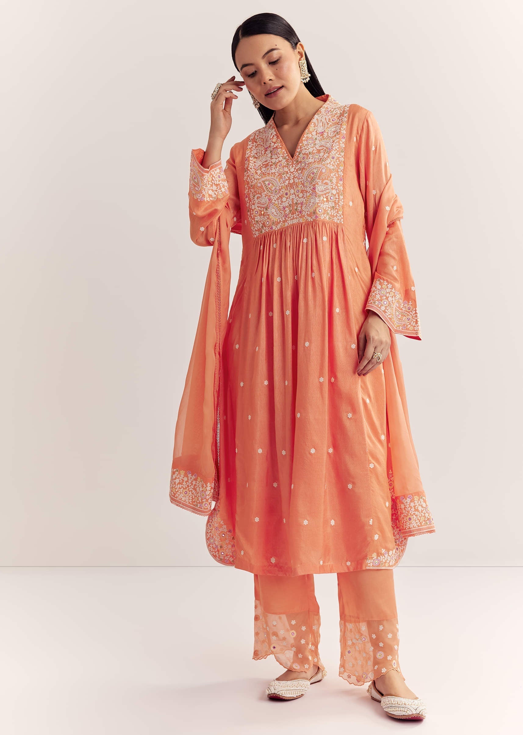 peach-silk-threadwork-kurta-set-with-organza-dupatta-sg320949-4_a182d30b-731b-4dc6-bf6c-5c95b30e1885.jpg
