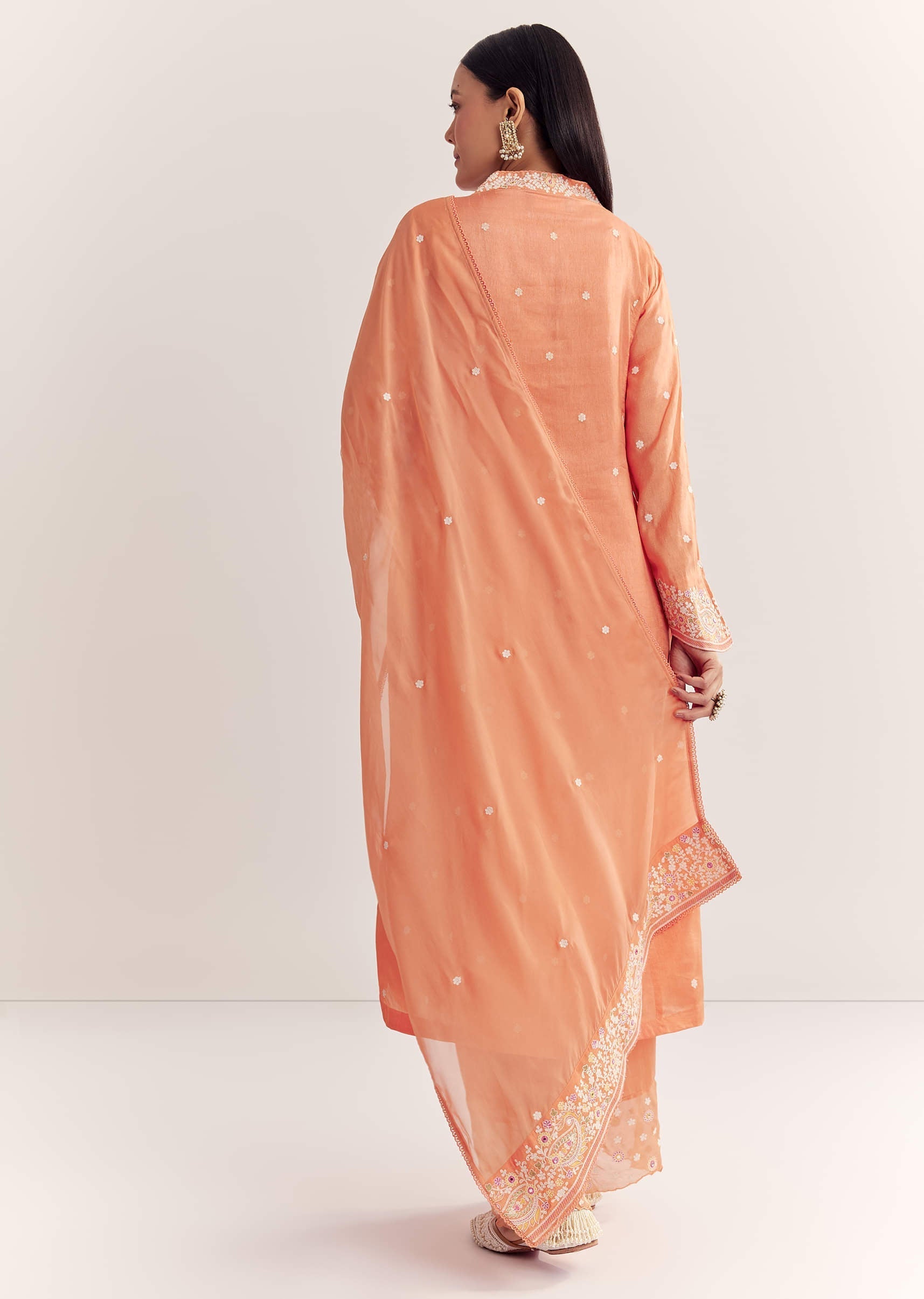 peach-silk-threadwork-kurta-set-with-organza-dupatta-sg320949-5_3839564f-64e1-4459-b47a-c2d1d5b3e85b.jpg