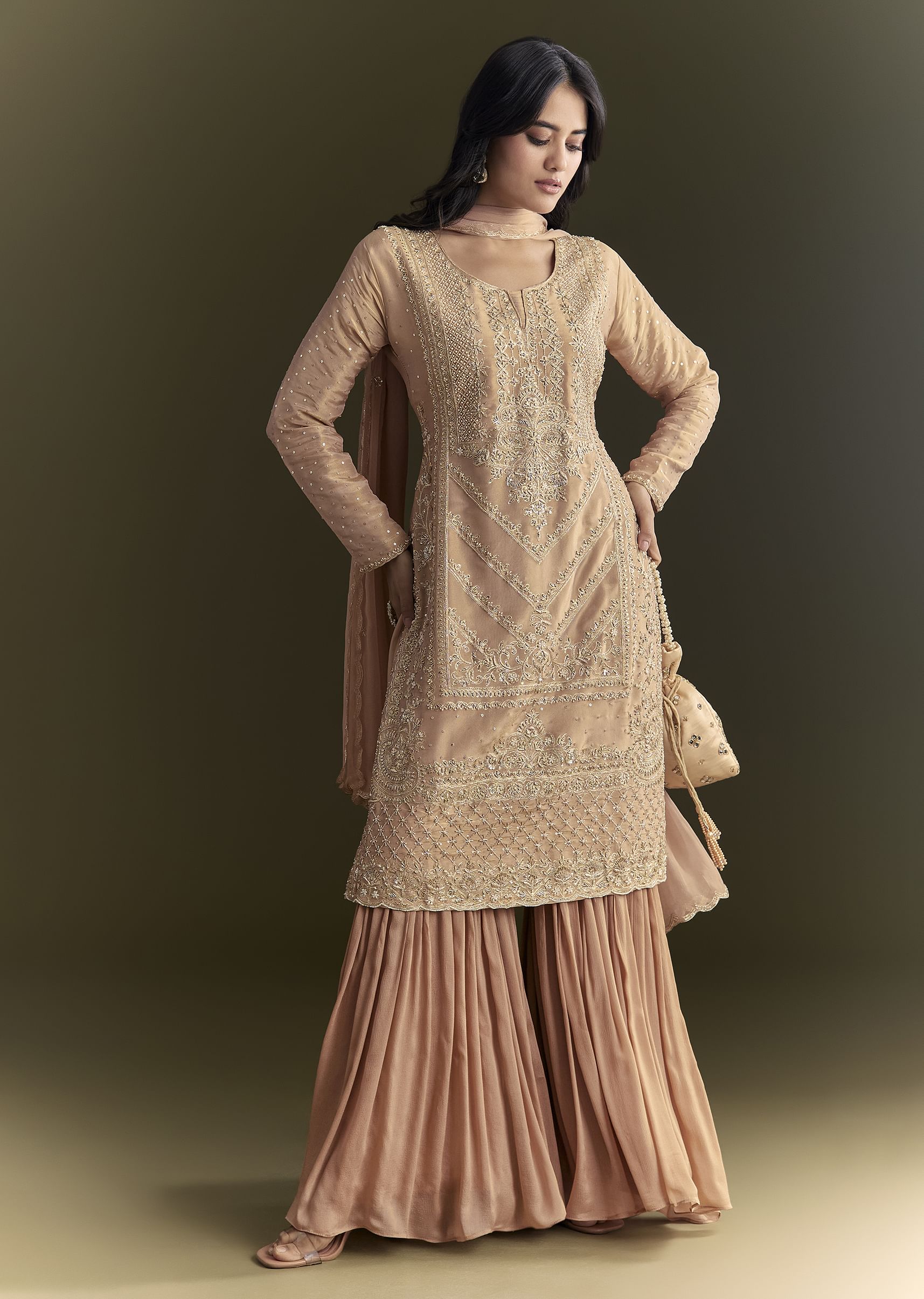 peach-zardosi-moti-kurta-and-cutdana-scallop-bordered-dupatta-sg261964-3_e0f91f56-43c8-46c8-9fa6-f291d254a70e.jpg
