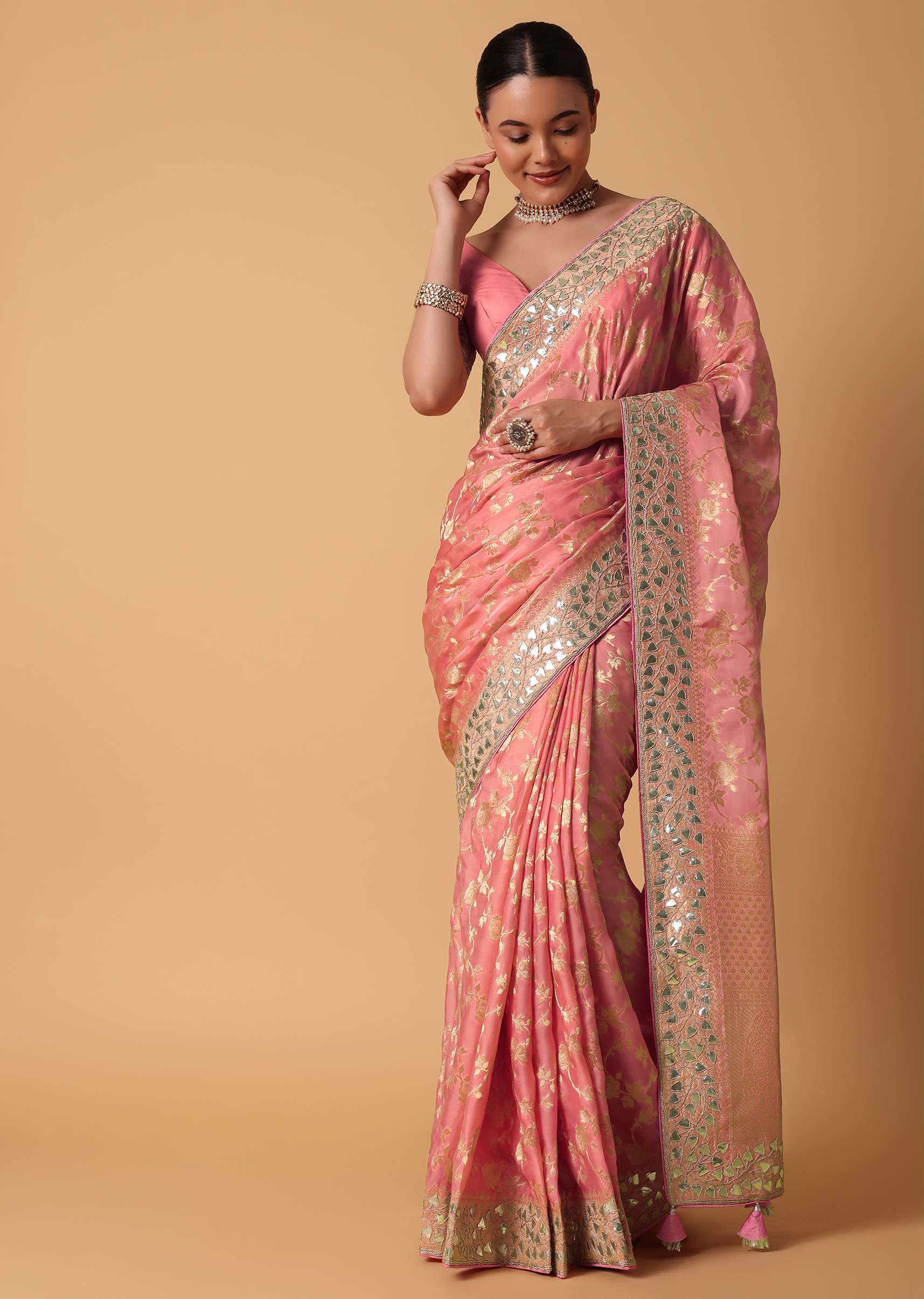 peach_satin_organza_saree_with_floral_zari_jaal_weave_and-sg204399_9_94c32d0b-3f14-4d90-afc9-db95d0ab5b63.jpg