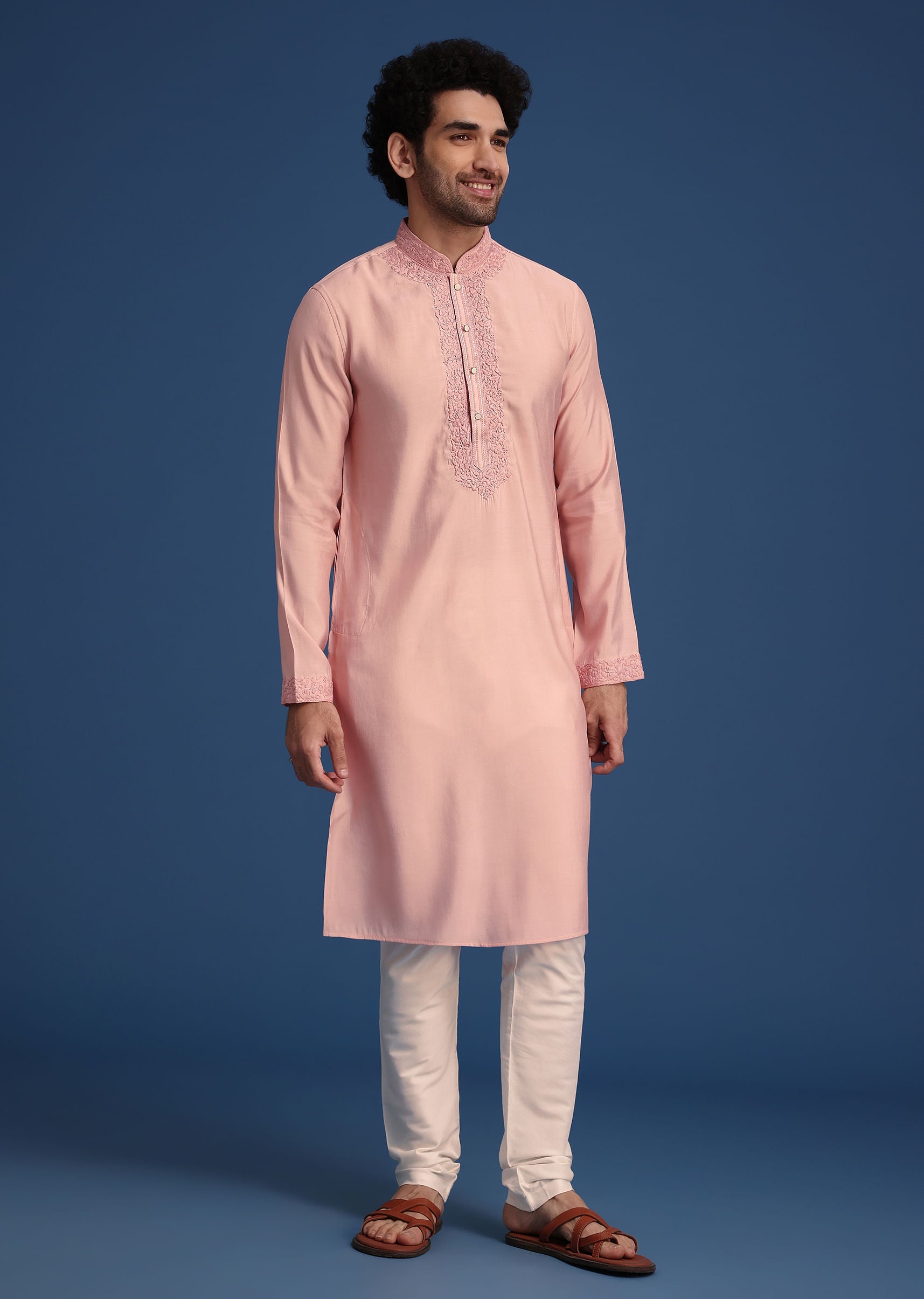peach_thread_hand_embroidered_kurta_set-sg259159_6_e47c8da9-63ab-4f0d-9f6f-4c0b267e8d7b.jpg