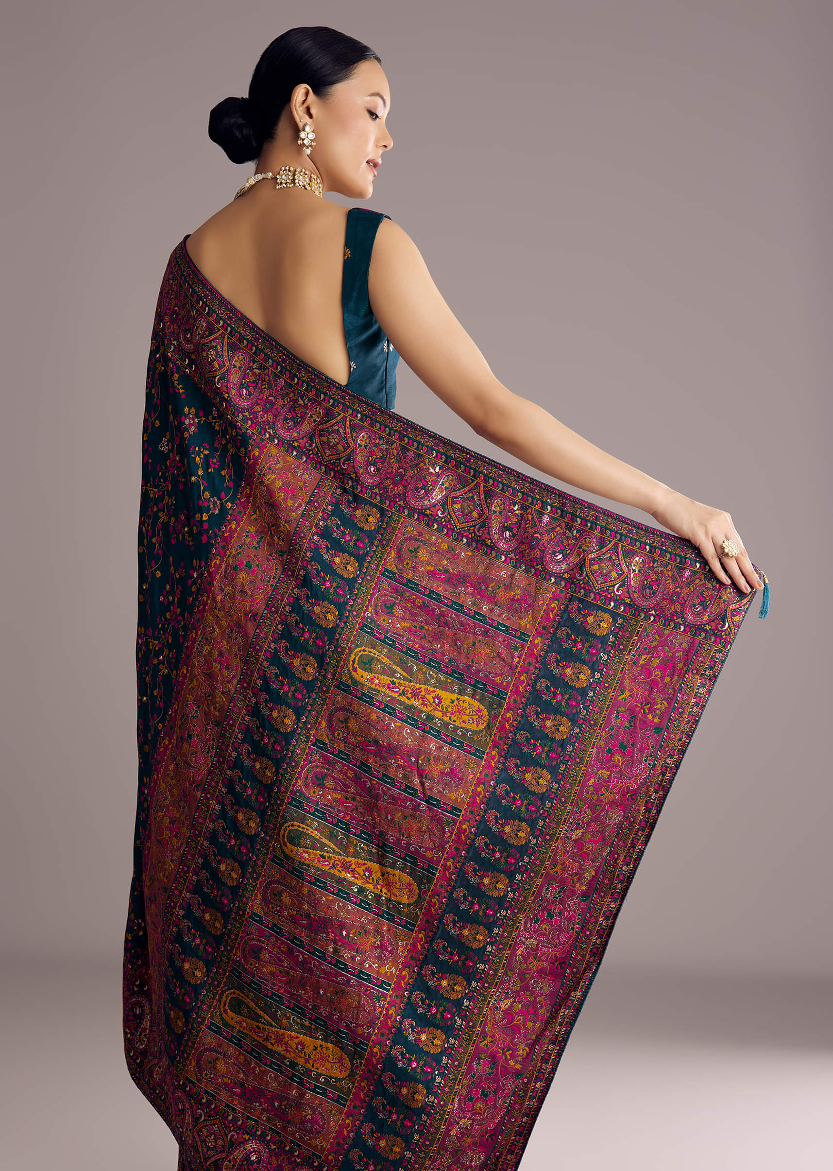 peacock-blue-dola-silk-saree-with-floral-jaal-weave-sg311914-6_aac123d2-d20f-46b5-8319-28539829956d.jpg