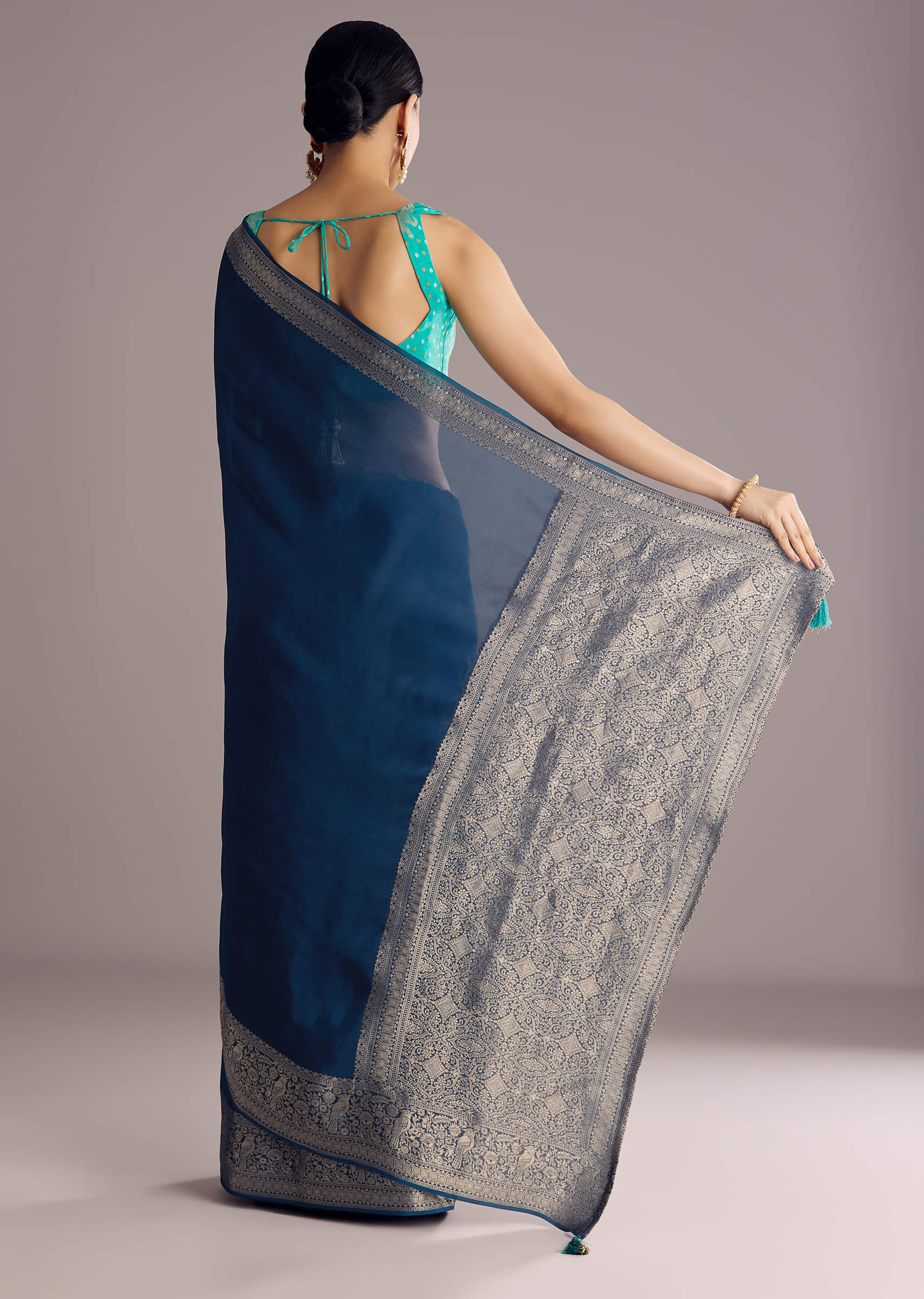 peacock-blue-dola-silk-saree-with-woven-border-and-pallu-sg311879-4_5c70dd9f-21b9-463c-a3dc-a790df188cbe.jpg