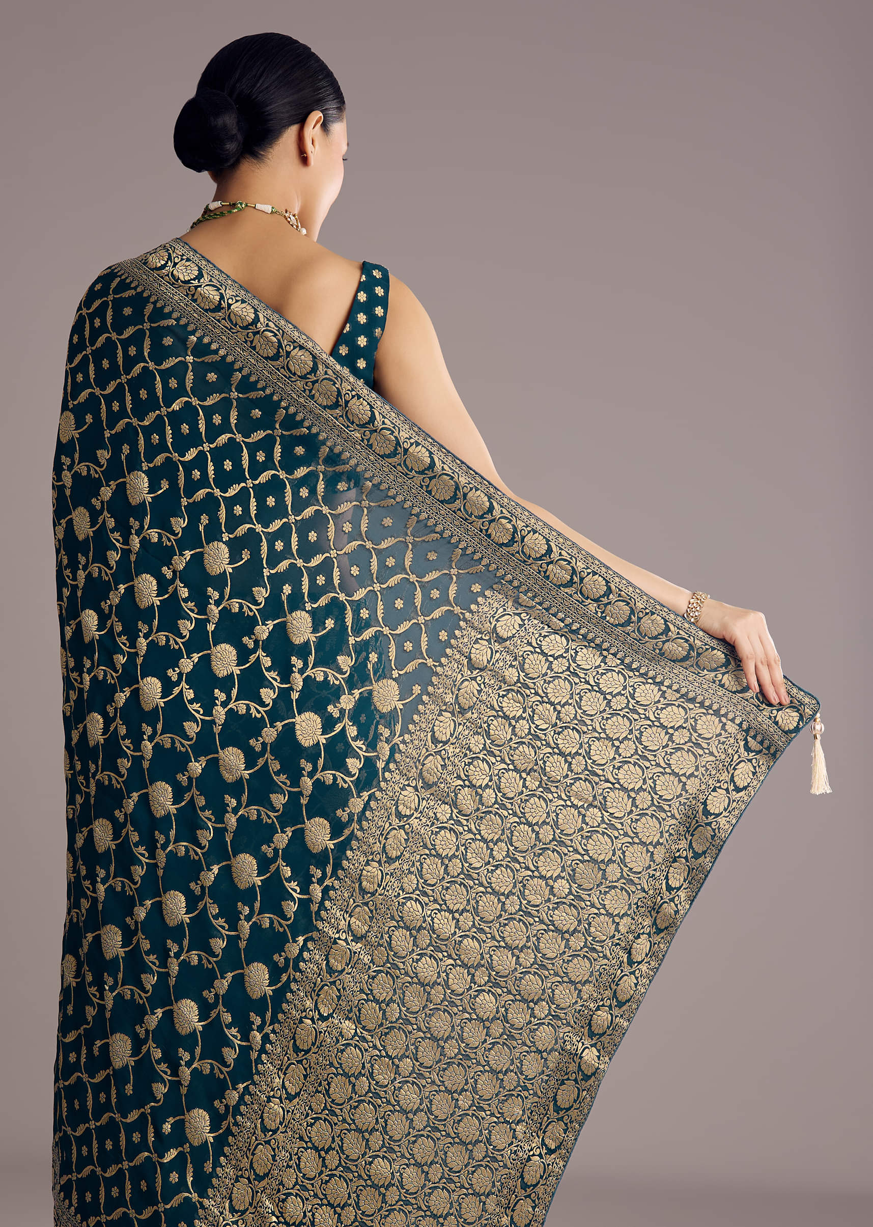 peacock-blue-georgette-woven-saree-with-floral-border-sg311896-6_c22f1fd4-d6a8-421d-a772-631de0d99278.jpg