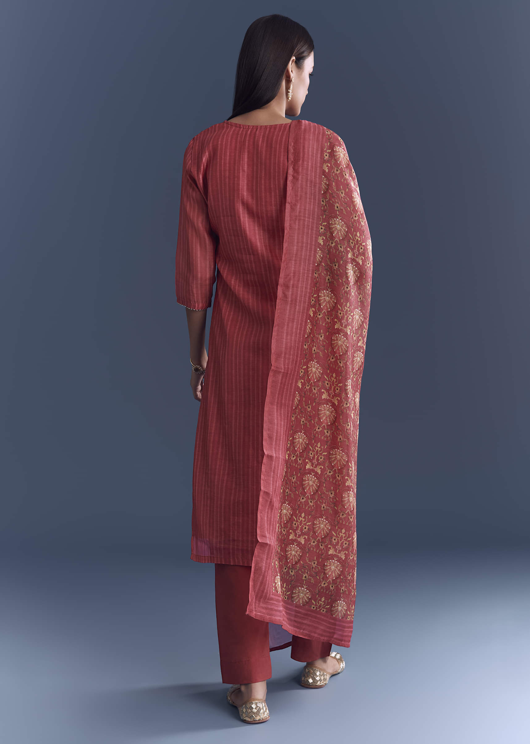 pink-chanderi-kurta-set-with-stripe-print-and-gota-work-sg357760-5.jpg