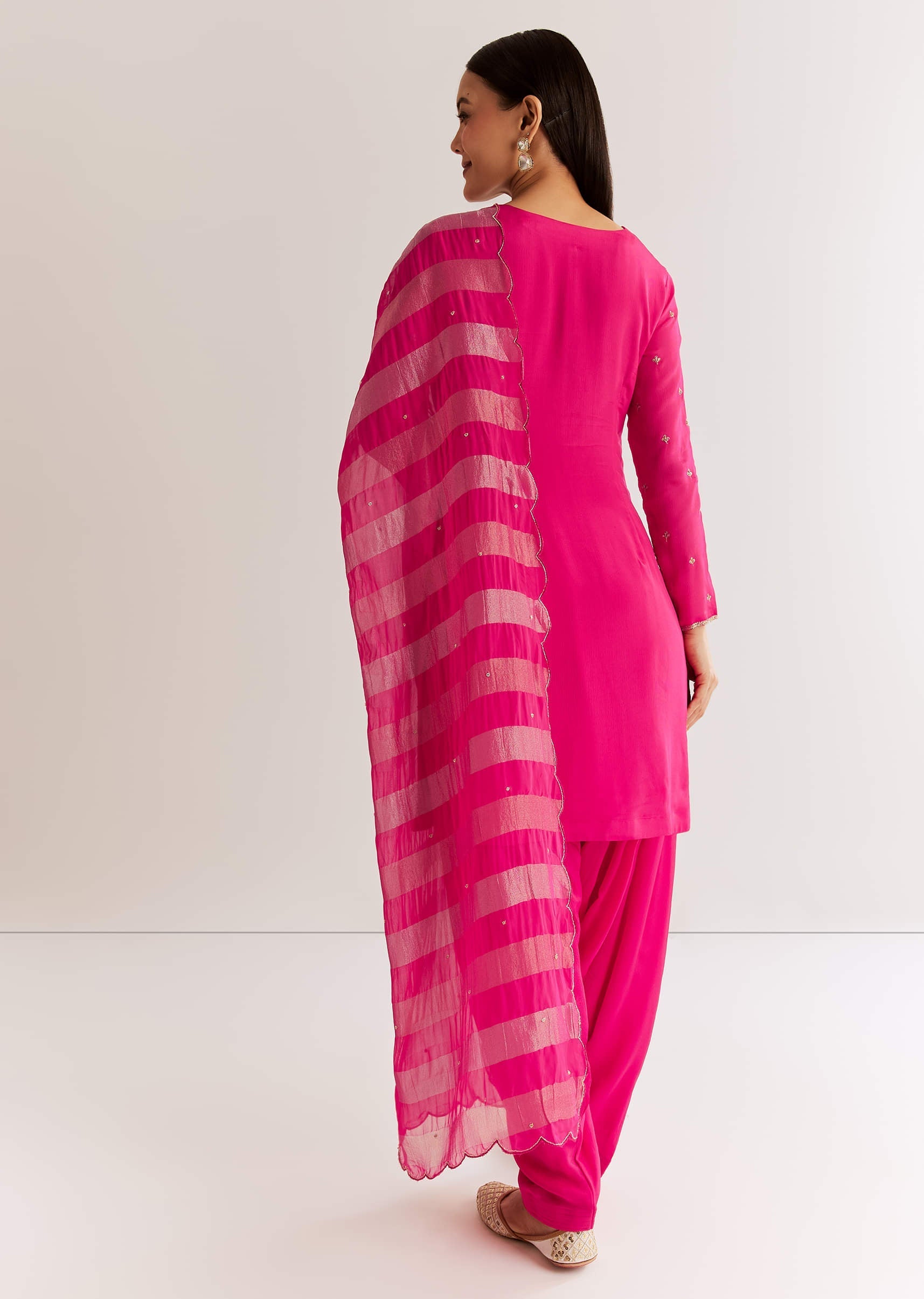 pink-chinon-kurta-set-with-zardosi-and-cutdana-dupatta-sg320273-5_774d33ab-1967-4b56-a25f-d2db2fafafdc.jpg
