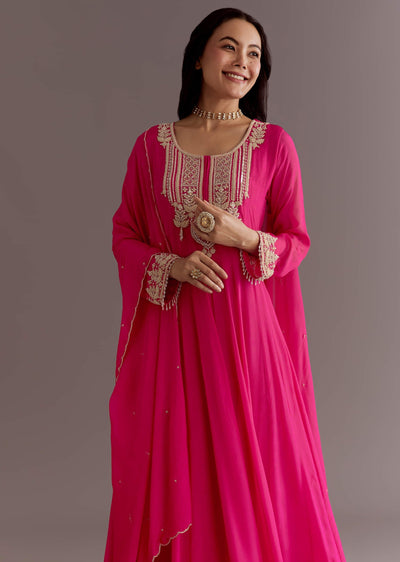 pink-chinon-thread-sequin-embroidered-anarkali-dupatta-suit-sg316007-1_03e9d2bb-ad7e-4680-9cfd-b49101ed4a74.jpg
