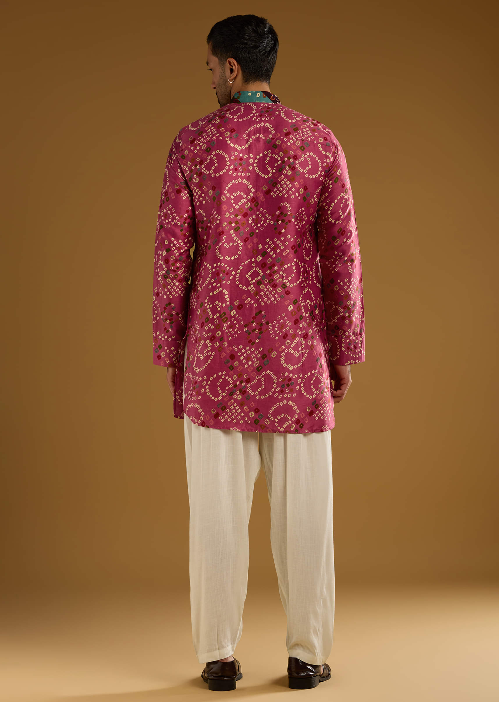 pink-cotton-silk-kurta-set-for-men-with-hand-dyed-bandhani-print-sg359308-5.jpg