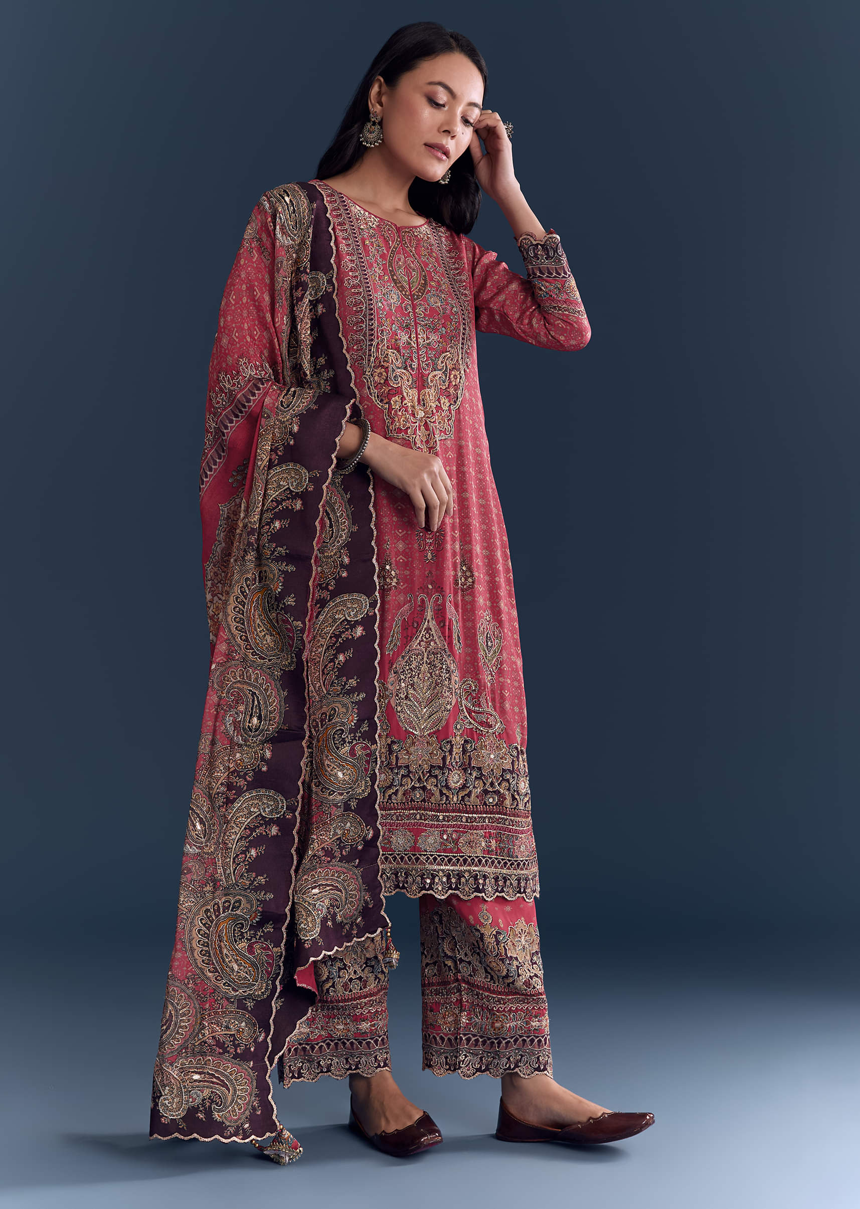 pink-crepe-kurta-set-polished-with-indie-print-and-zari-work-sg345162-3.jpg