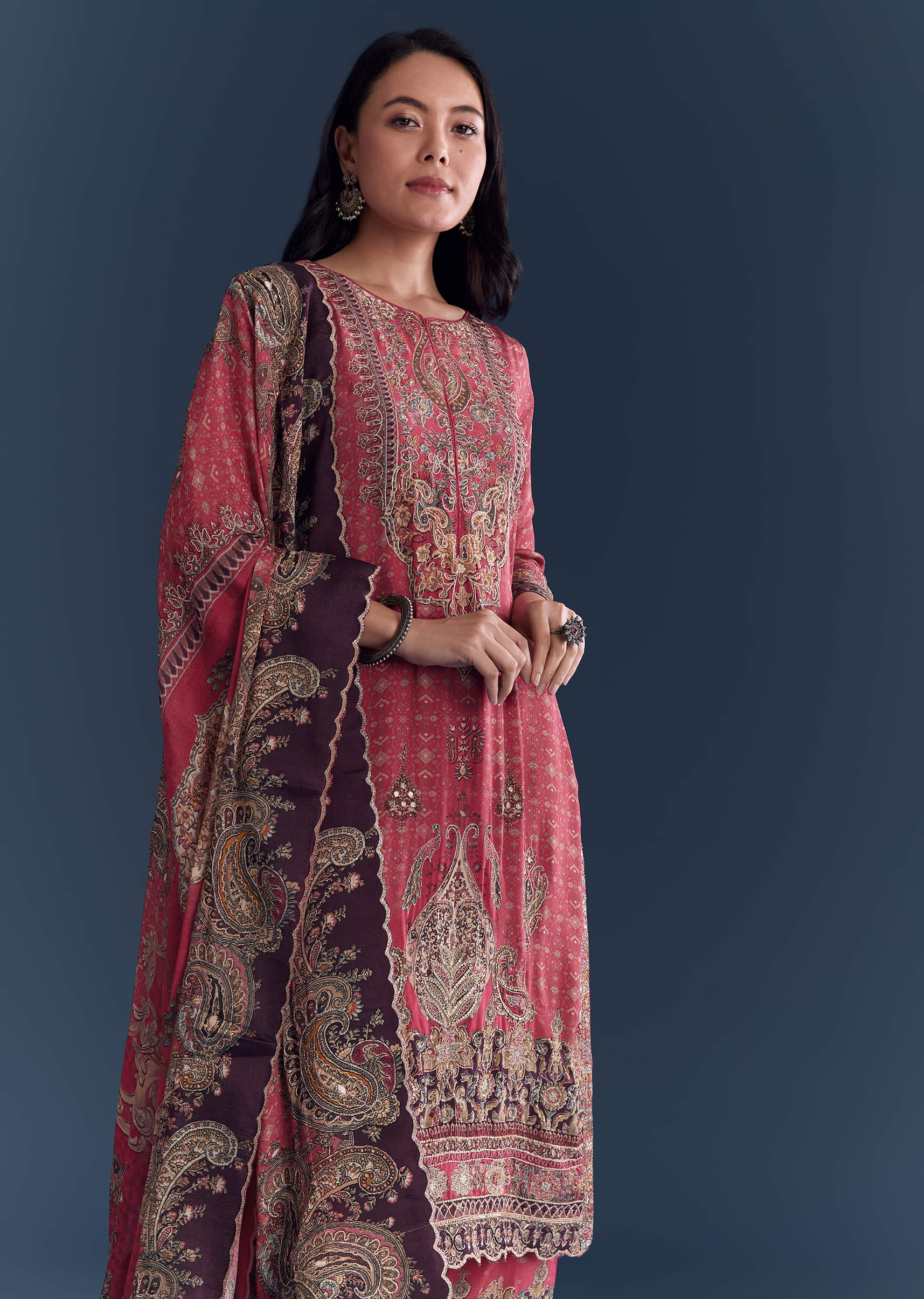 pink-crepe-kurta-set-polished-with-indie-print-and-zari-work-sg345162-4.jpg