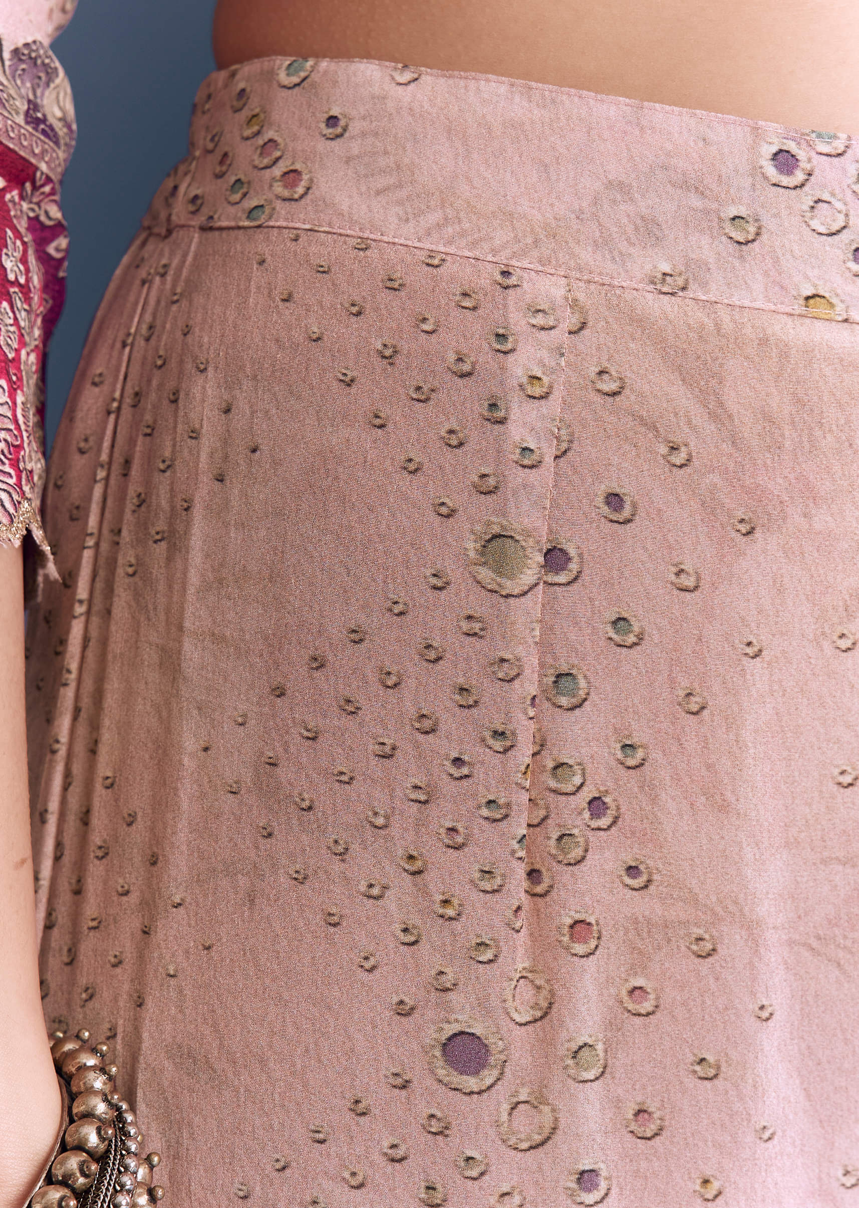 pink-crepe-kurta-set-with-indie-print-and-zari-work-sg344080-6.jpg
