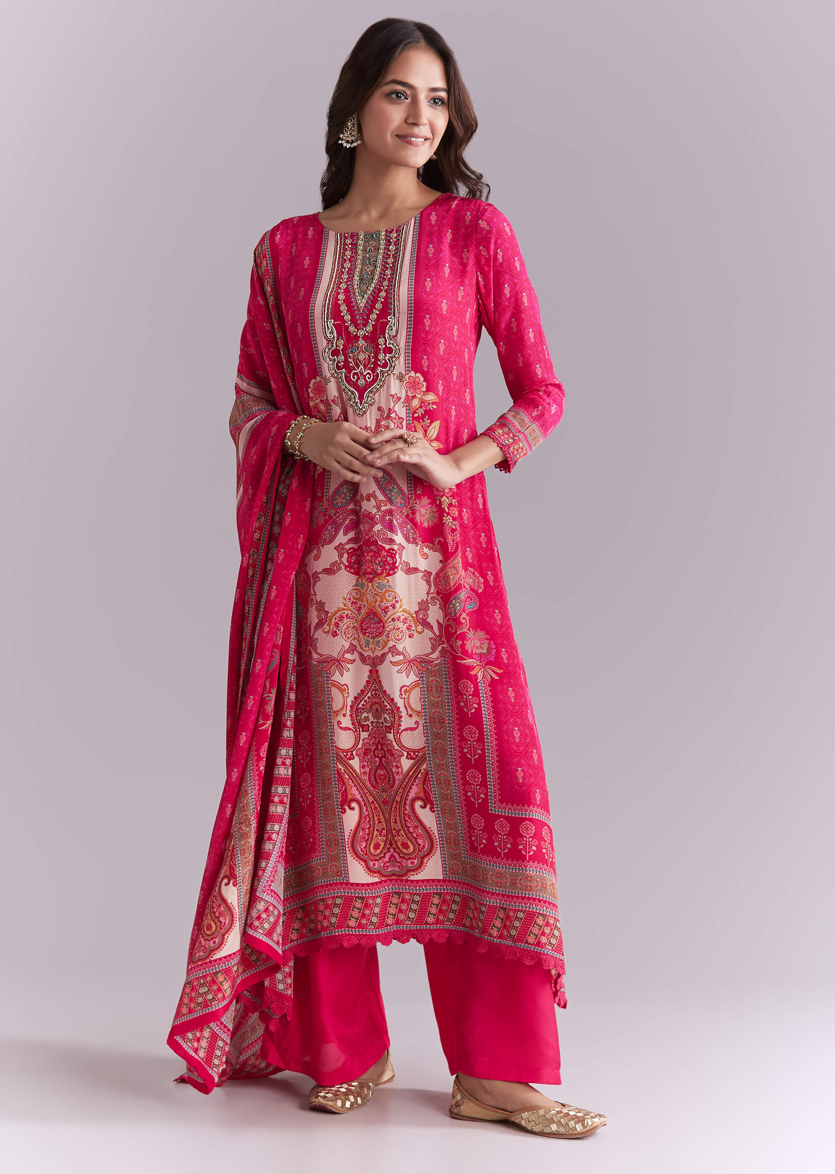 pink-crepe-kurta-set-with-paisley-and-floral-print-and-embroidery-sg348702-3.jpg
