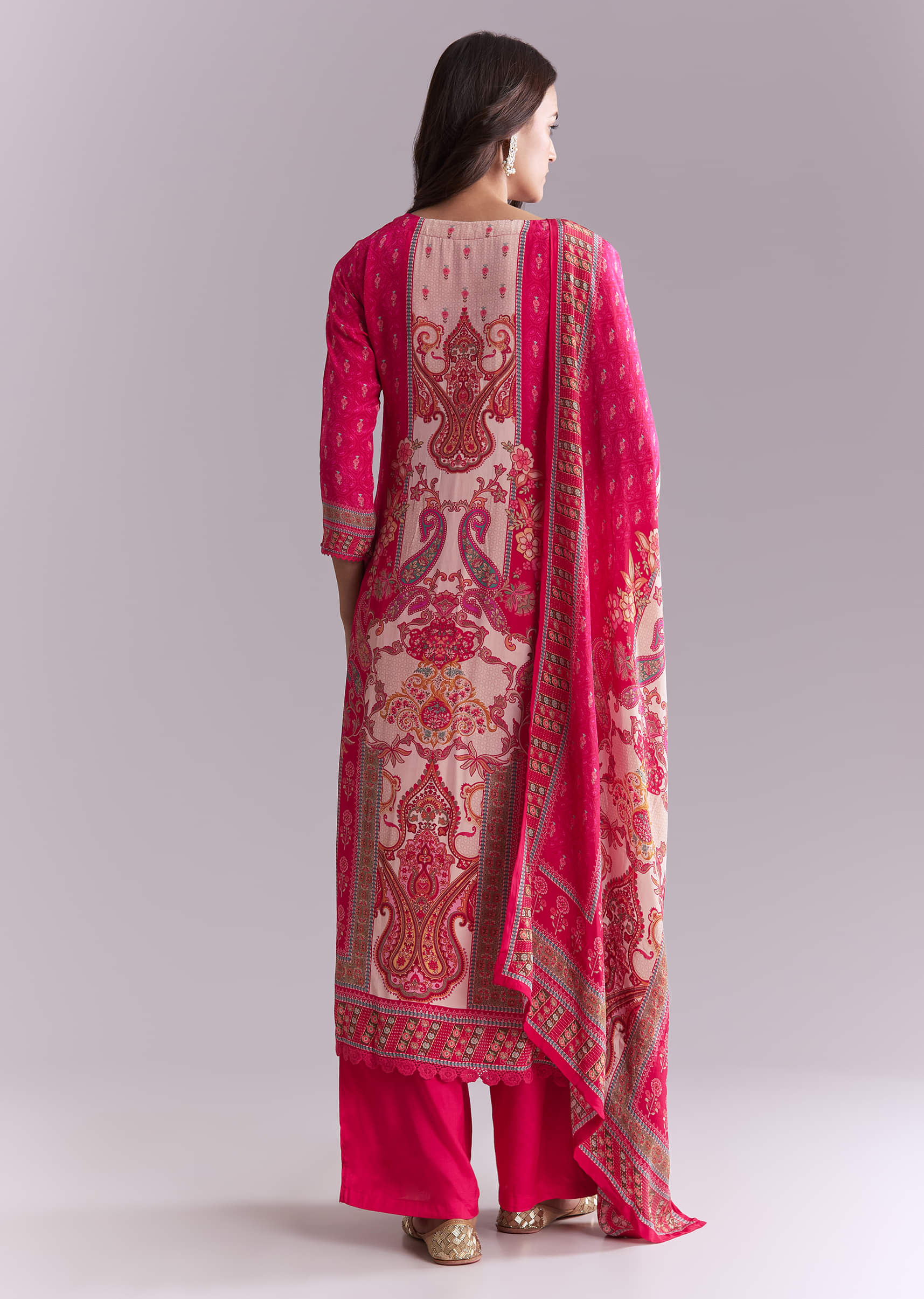 pink-crepe-kurta-set-with-paisley-and-floral-print-and-embroidery-sg348702-5.jpg