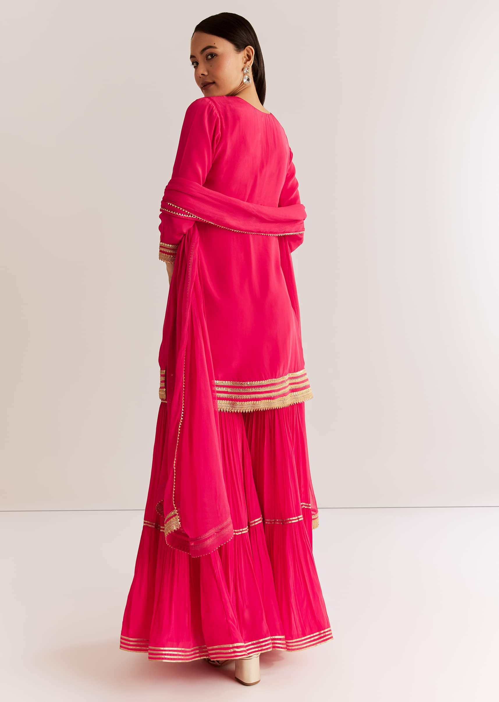 pink-crepe-kurta-set-with-zardosi-and-sequins-dupatta-sg320321-5_1411c8e9-1dfb-4be8-bcf4-8452d36b46a7.jpg