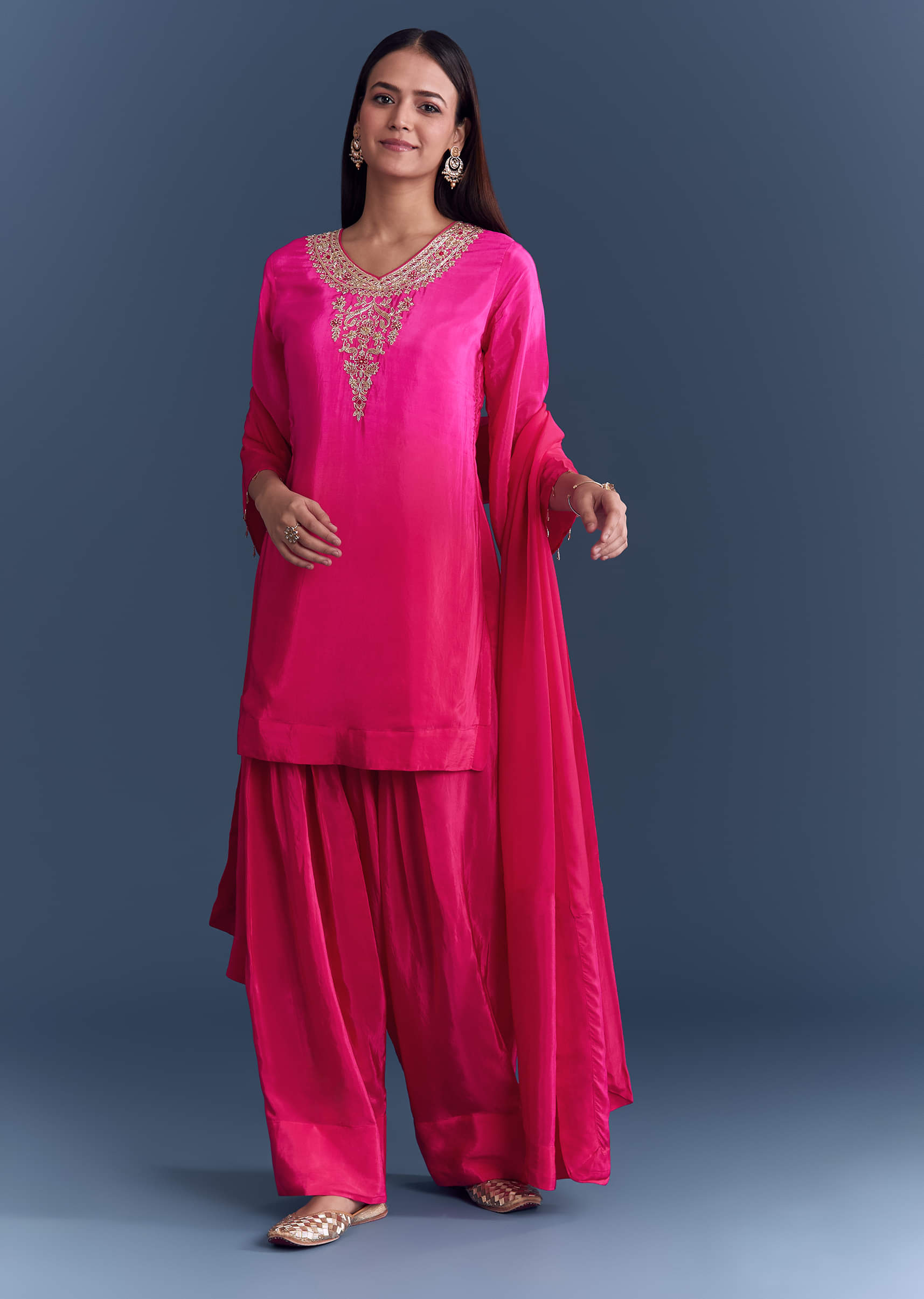 pink-crepe-kurta-set-with-zardosi-work-and-farzi-pants-sg344735-1.jpg