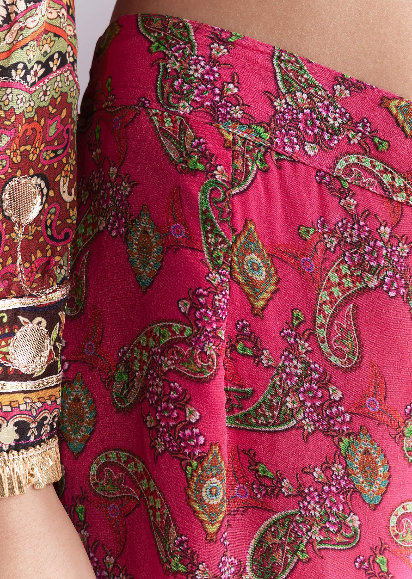 pink-crepe-printed-sharara-suit-with-gota-detail-and-potli-sg313876-1.jpg