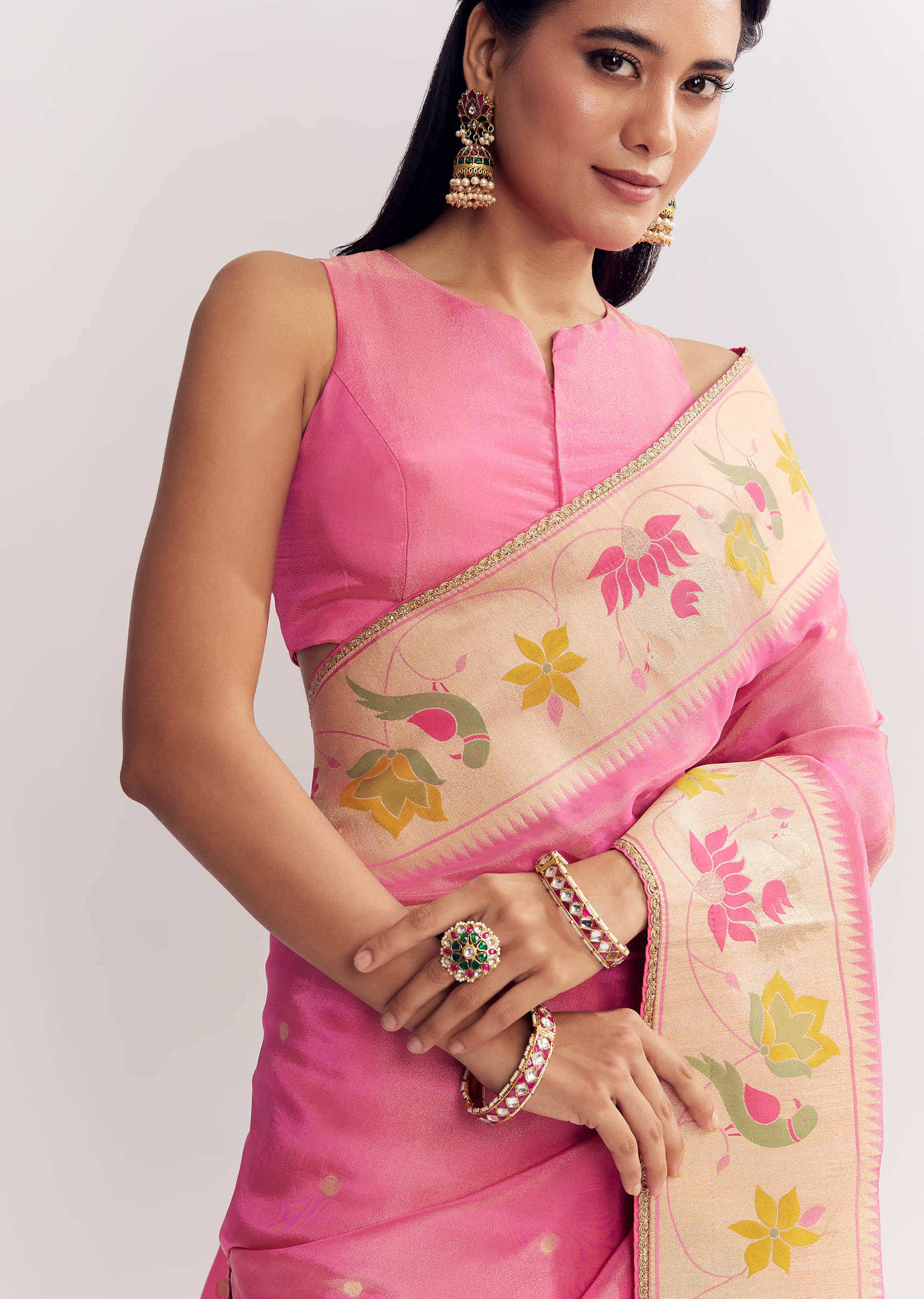 pink-dola-silk-paithani-saree-with-dollar-butti-and-multicolor-motif-sg291236-3_4dc6262c-2bf9-4ccd-9770-c47e4a52e37c.jpg