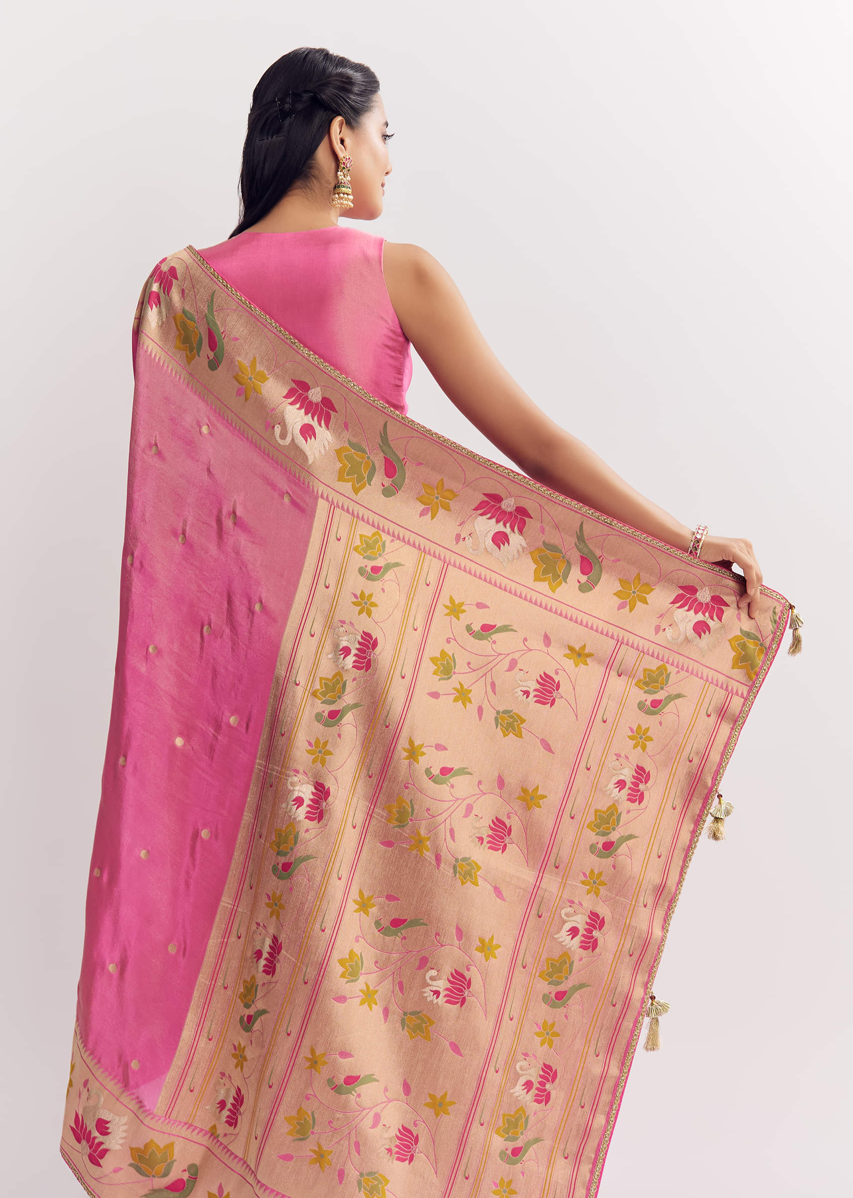 pink-dola-silk-paithani-saree-with-dollar-butti-and-multicolor-motif-sg291236-6_e5a9d6b4-f551-4e8e-8310-1e83d7454470.jpg
