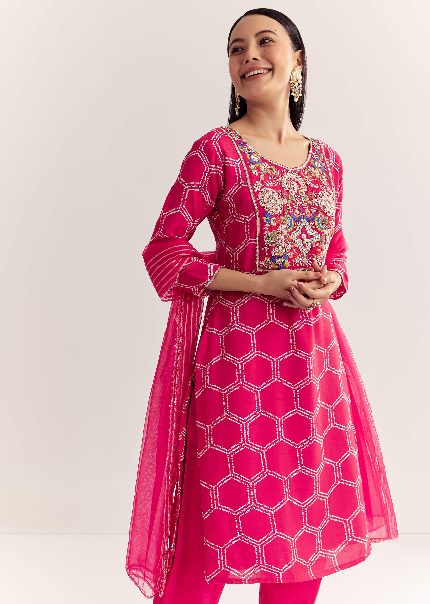 pink-dola-silk-printed-kurta-dupatta-set-with-embroidered-neckline-sg324774-1_960364ee-9025-43f1-abc4-41749fff44e9.jpg