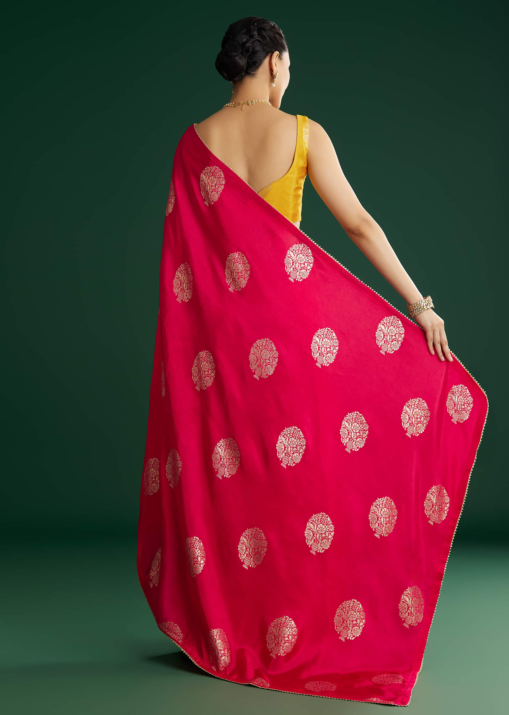 pink-dola-silk-saree-with-gotapatti-and-brocade-border-sg311891-4_6d87a1f6-8a65-44ea-93c1-694bd8618a09.jpg