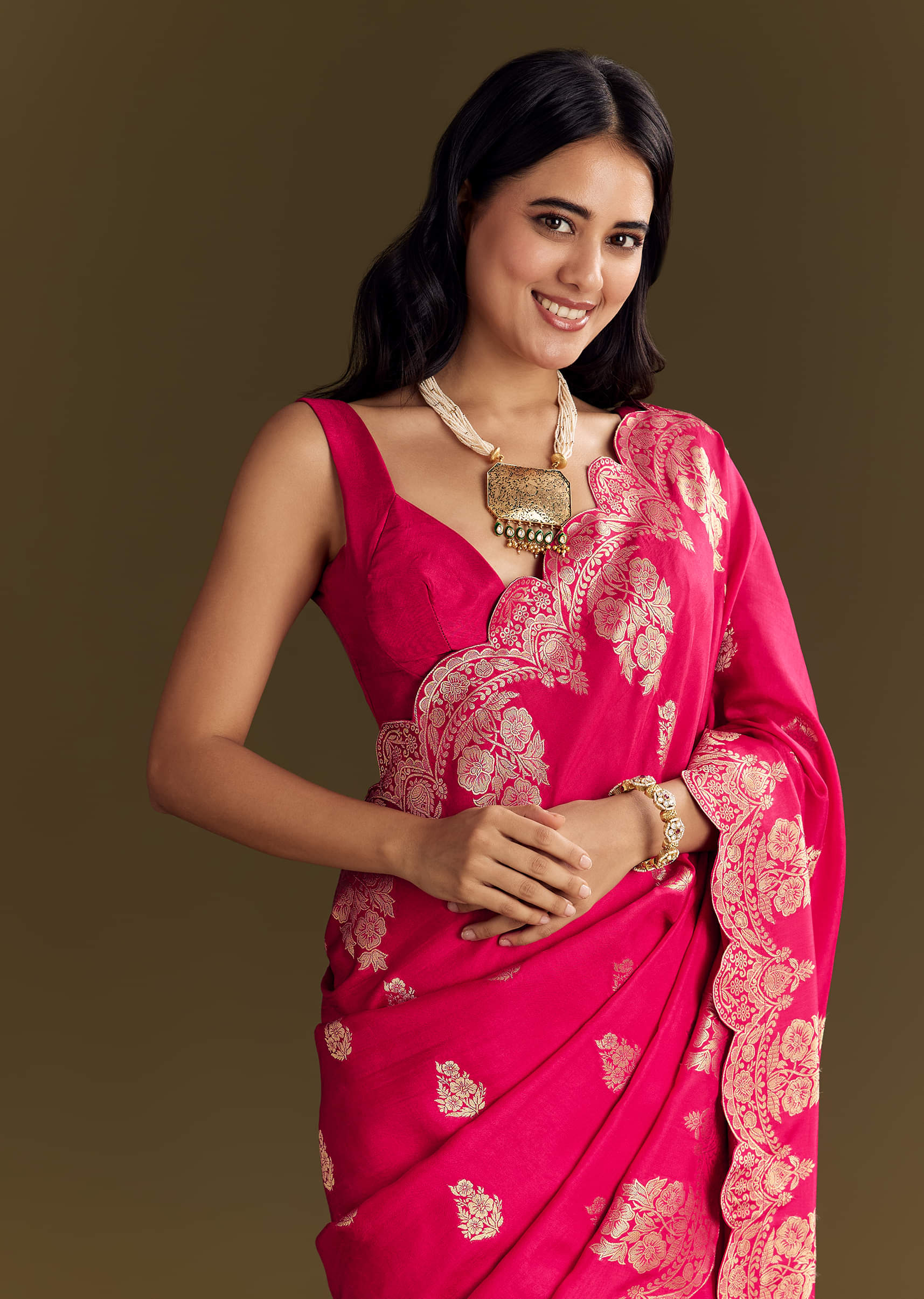 pink-dola-silk-saree-with-zari-border-and-all-over-booti-sg284679-5_be360478-fc57-4ac3-ad6b-ae0fc36a1f08.jpg