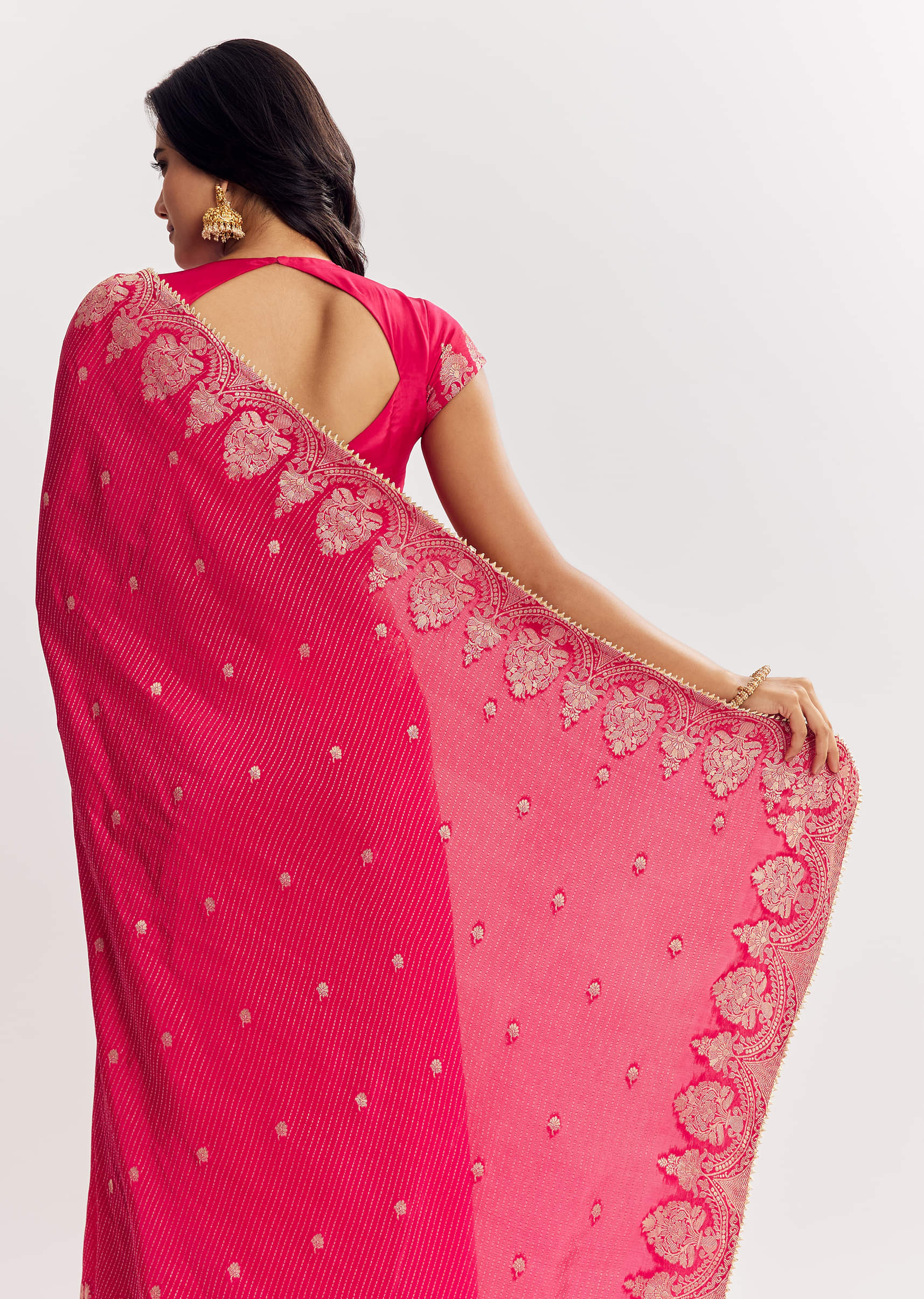 pink-georgette-lurex-saree-with-brocade-butti-and-gota-patti-border-sg316248-4_19685a6a-60ac-4aba-908c-f0637ca5cf4f.jpg