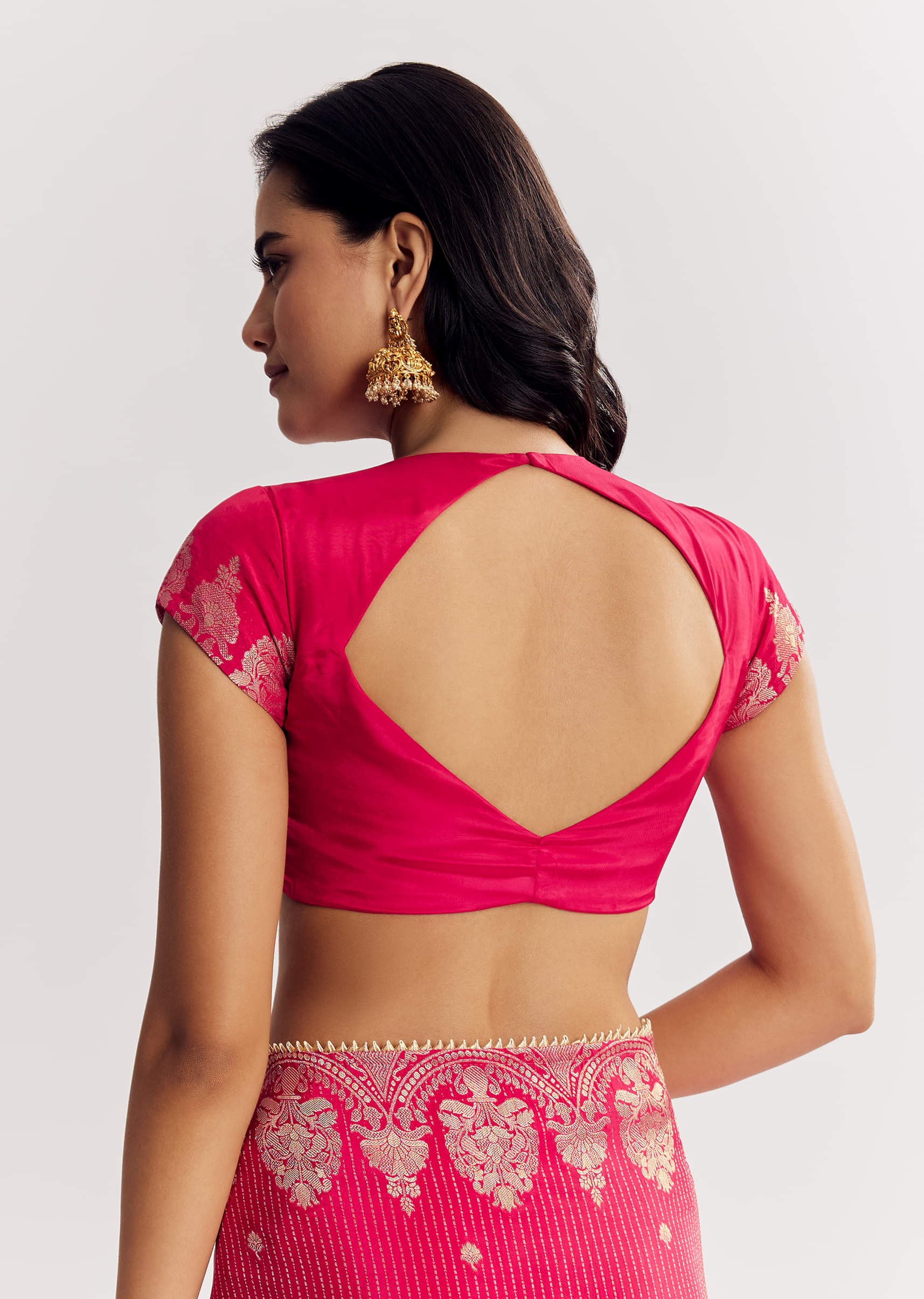 pink-georgette-lurex-saree-with-brocade-butti-and-gota-patti-border-sg316248-8_368a3541-aa0a-4f8c-8d61-391de2312355.jpg