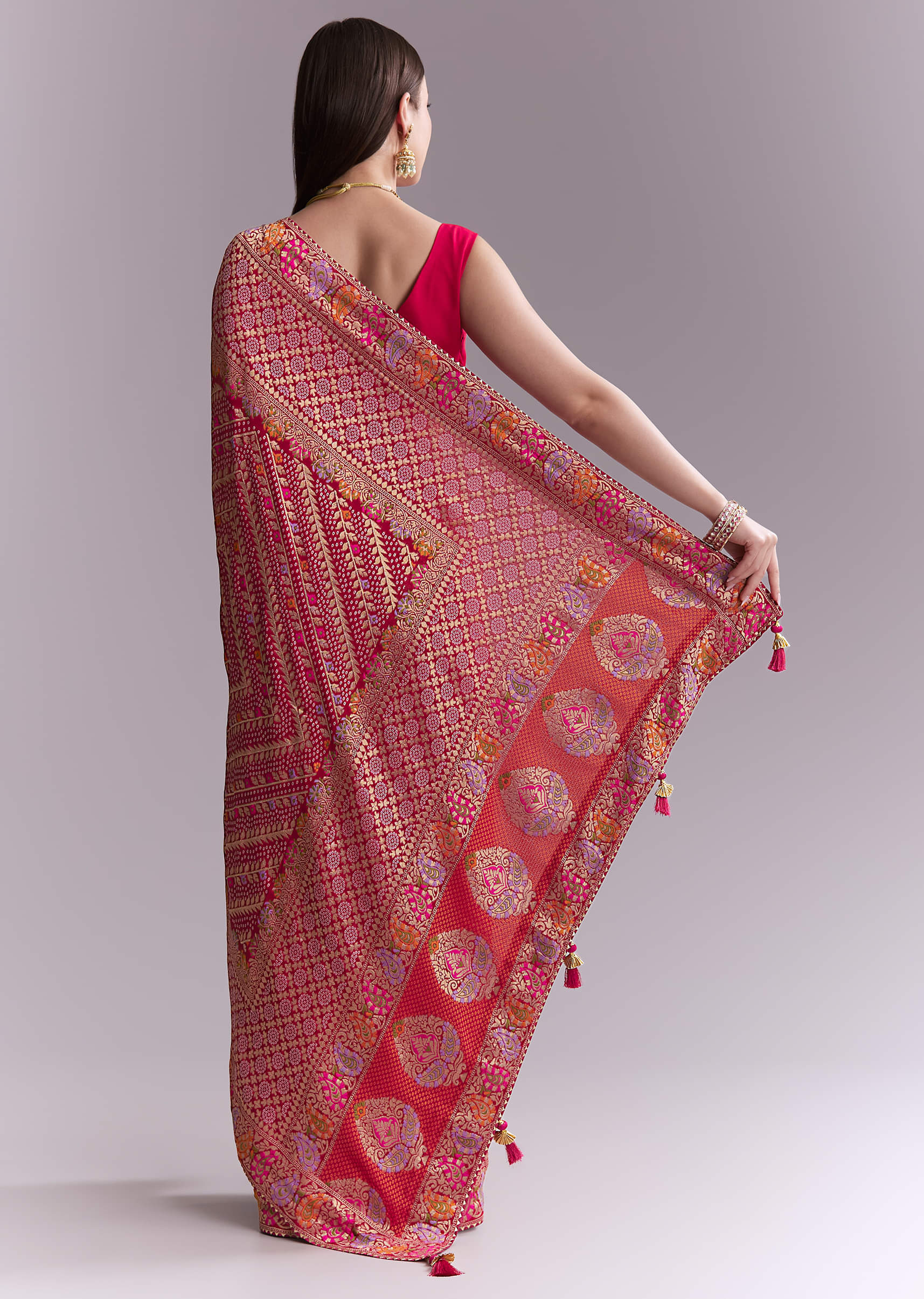 pink-georgette-woven-saree-with-heavy-zari-and-jaal-embroidery-sg351910-4.jpg