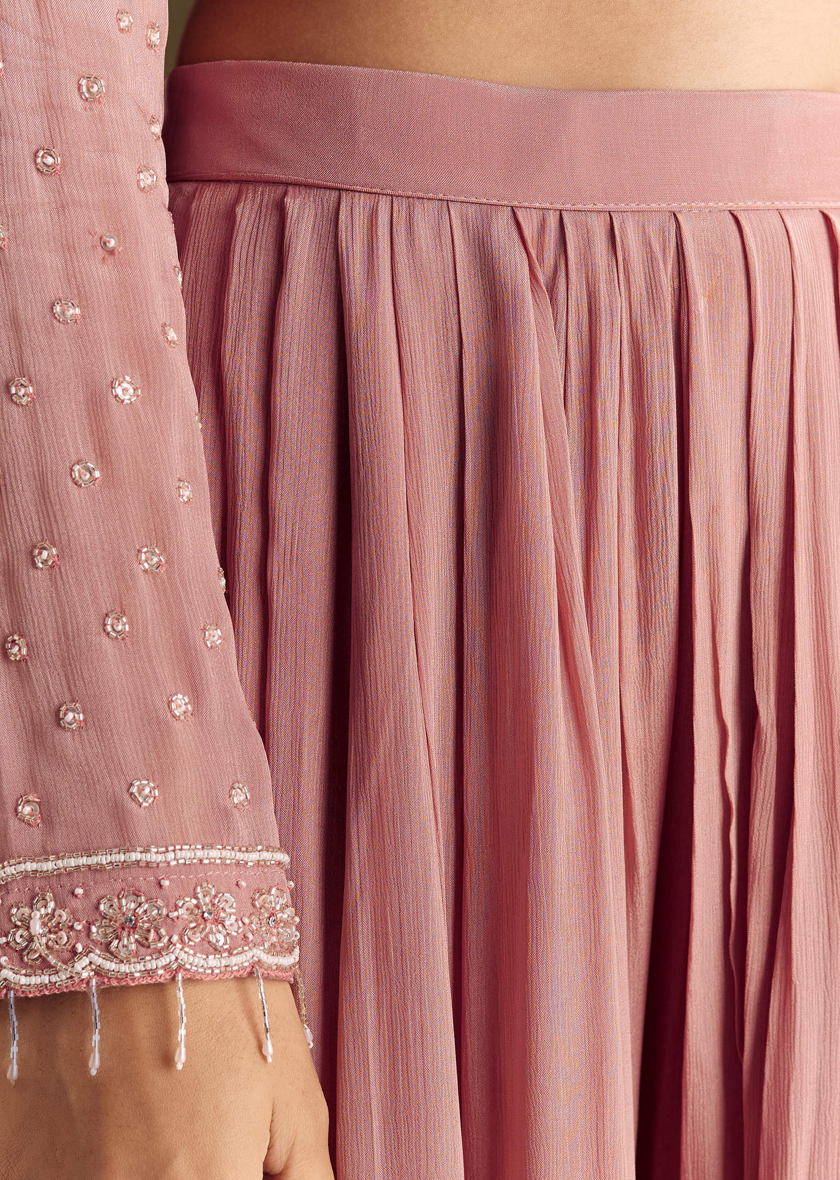 pink-kurta-set-with-embroidered-palazzo-and-sequins-dupatta-sg316434-7_21e7d49d-ff62-4b39-b366-e6c436a1f6b6.jpg