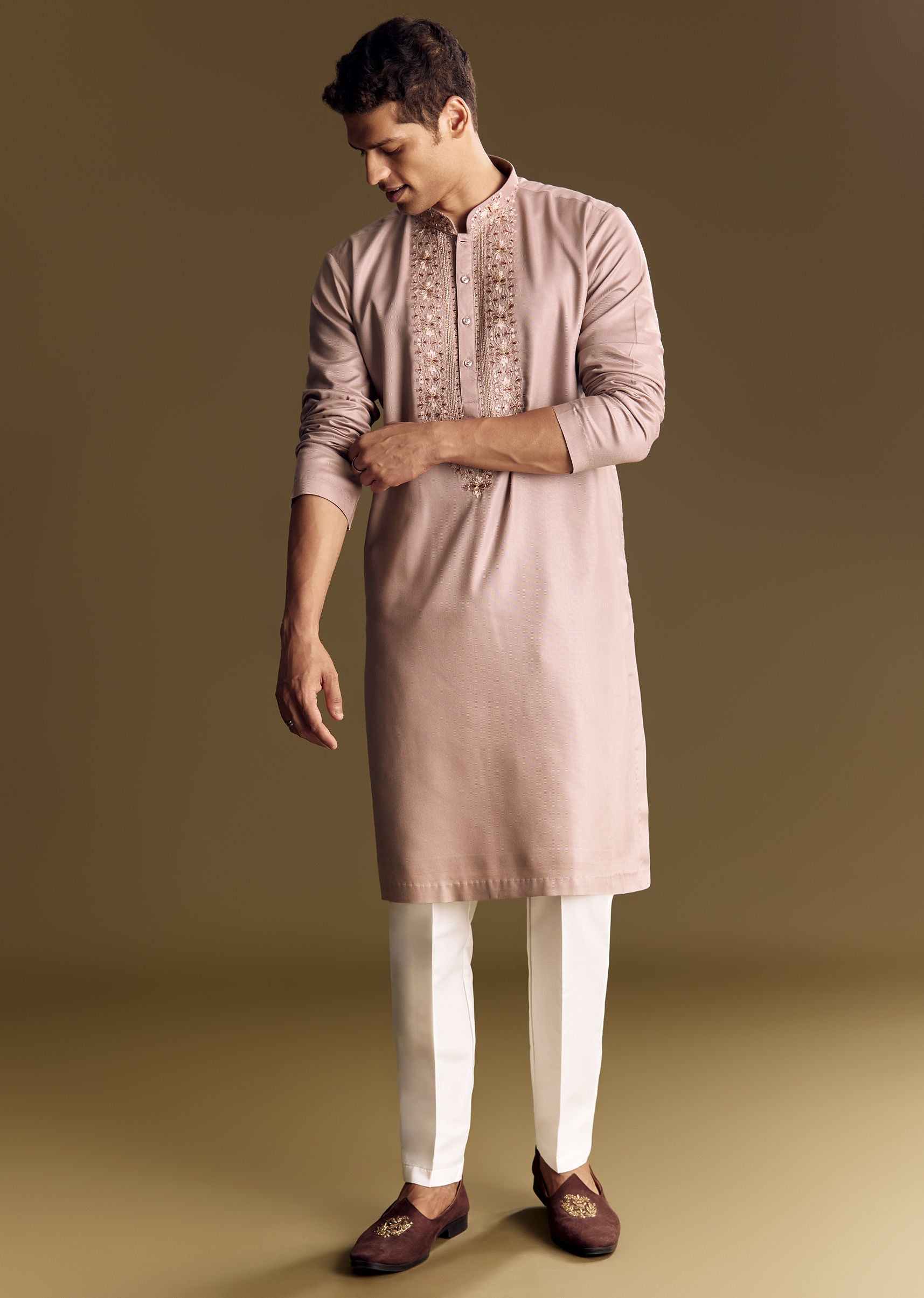 pink-modal-kurta-set-with-thread-work-sg322084-2_d4871cb4-cd77-4401-b20d-85e2599ffaa8.jpg