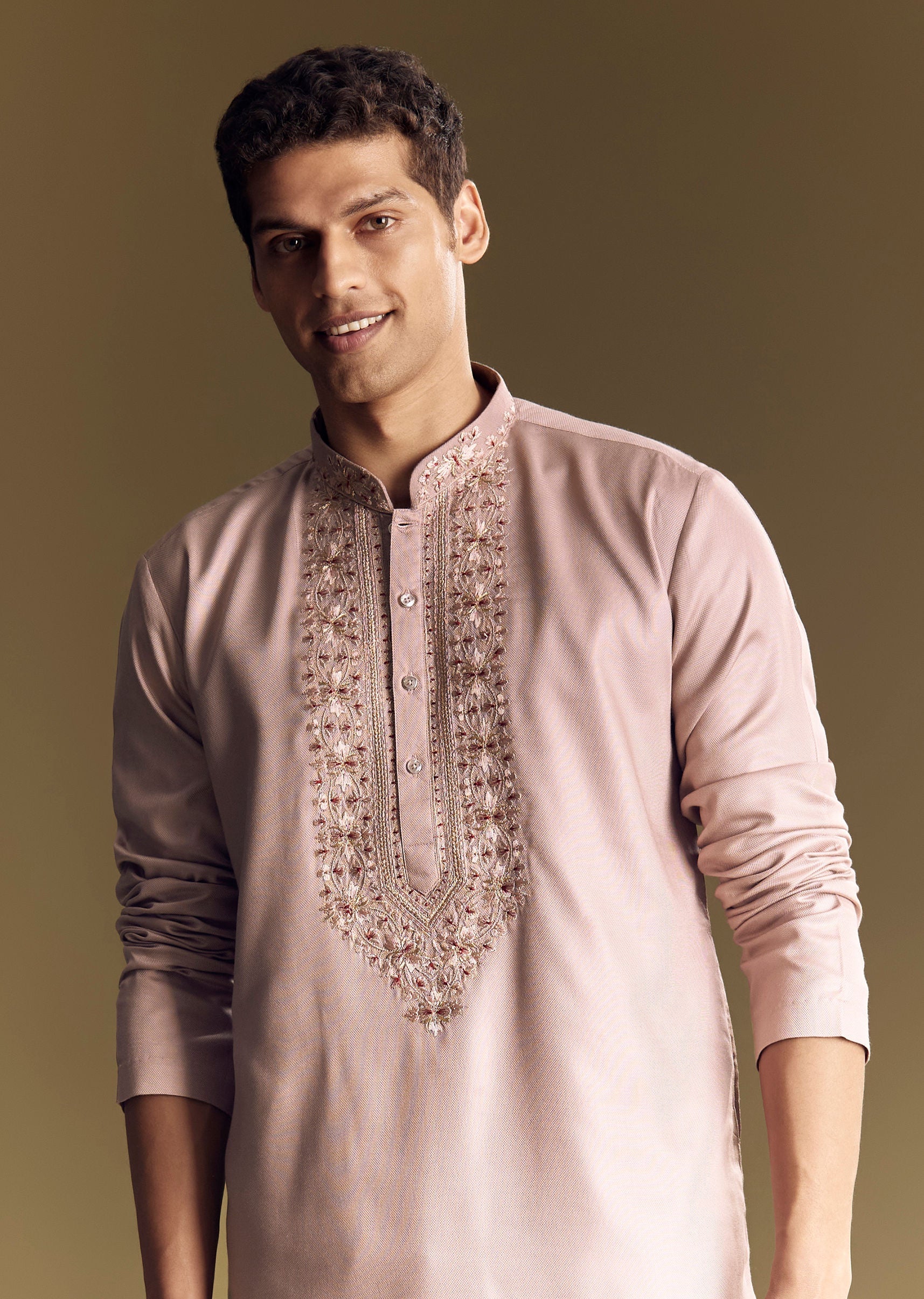 pink-modal-kurta-set-with-thread-work-sg322084-3_68b18dbb-aeeb-47e2-88ec-2053ade361c8.jpg