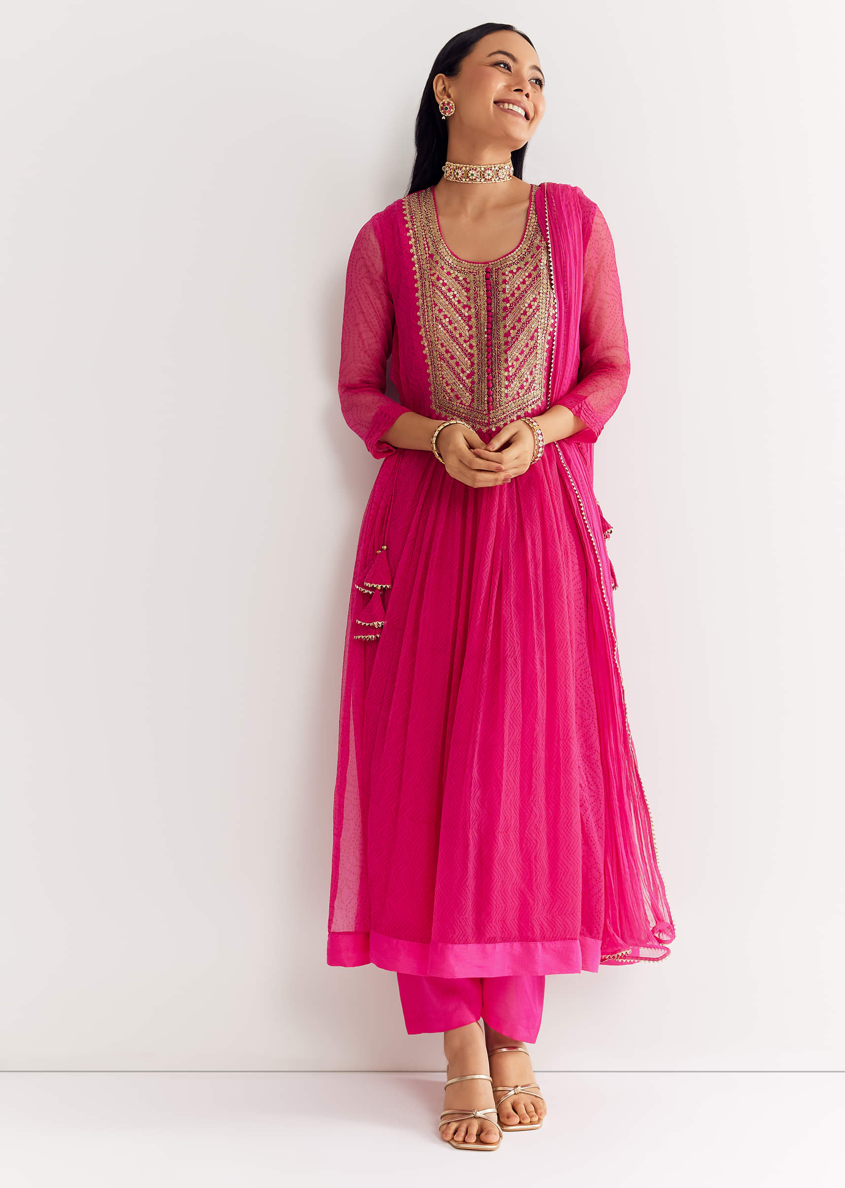 pink-printed-chiffon-sequin-kurta-set-with-dupatta-sg320879-2_640bb61d-57b2-4e71-9966-1d3aed702ca9.jpg