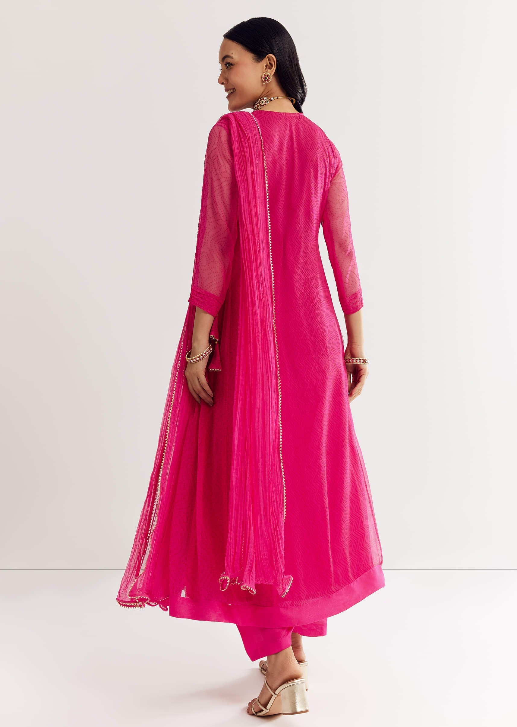 pink-printed-chiffon-sequin-kurta-set-with-dupatta-sg320879-5_108c57d3-9f48-457e-8ec7-21c1c2ecd7d2.jpg
