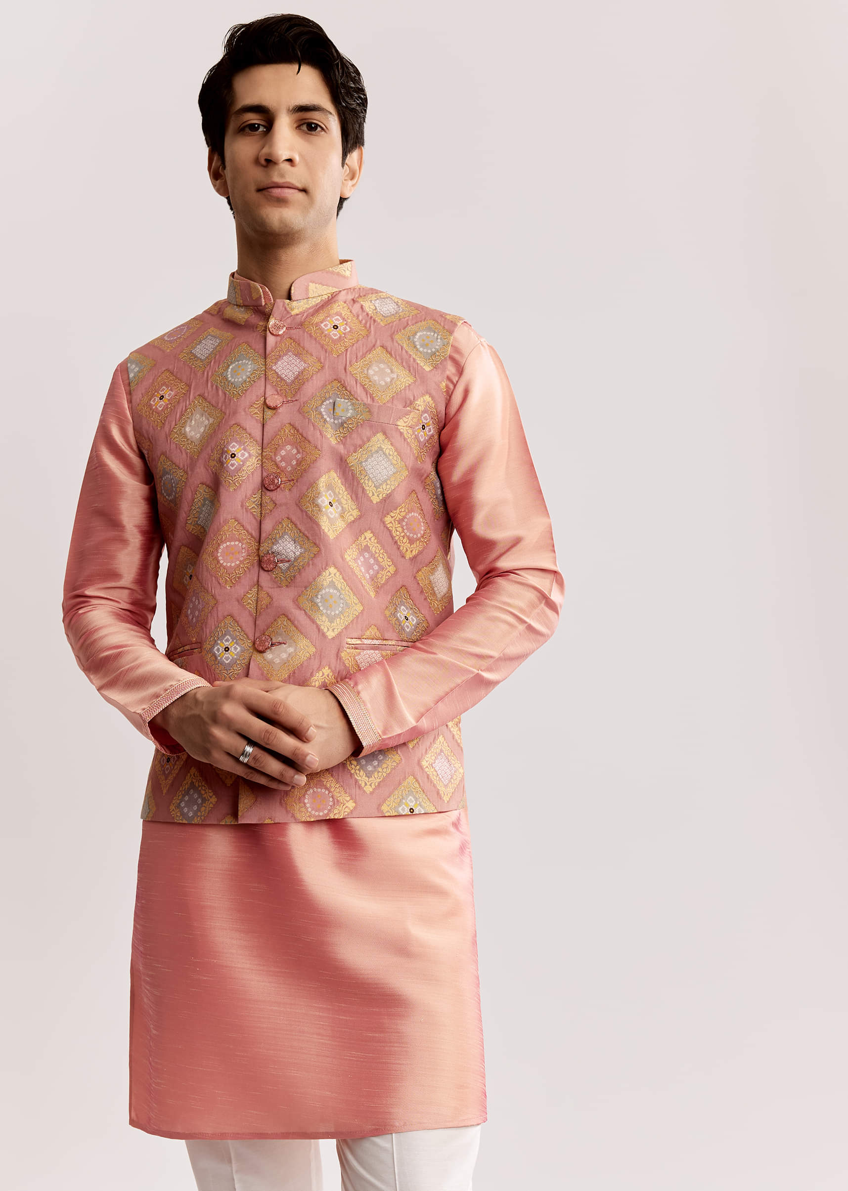 pink-silk-kurta-jacket-set-with-geometric-print-sg310441-5_b6188570-0a9b-4b63-815f-33ff02b4f325.jpg