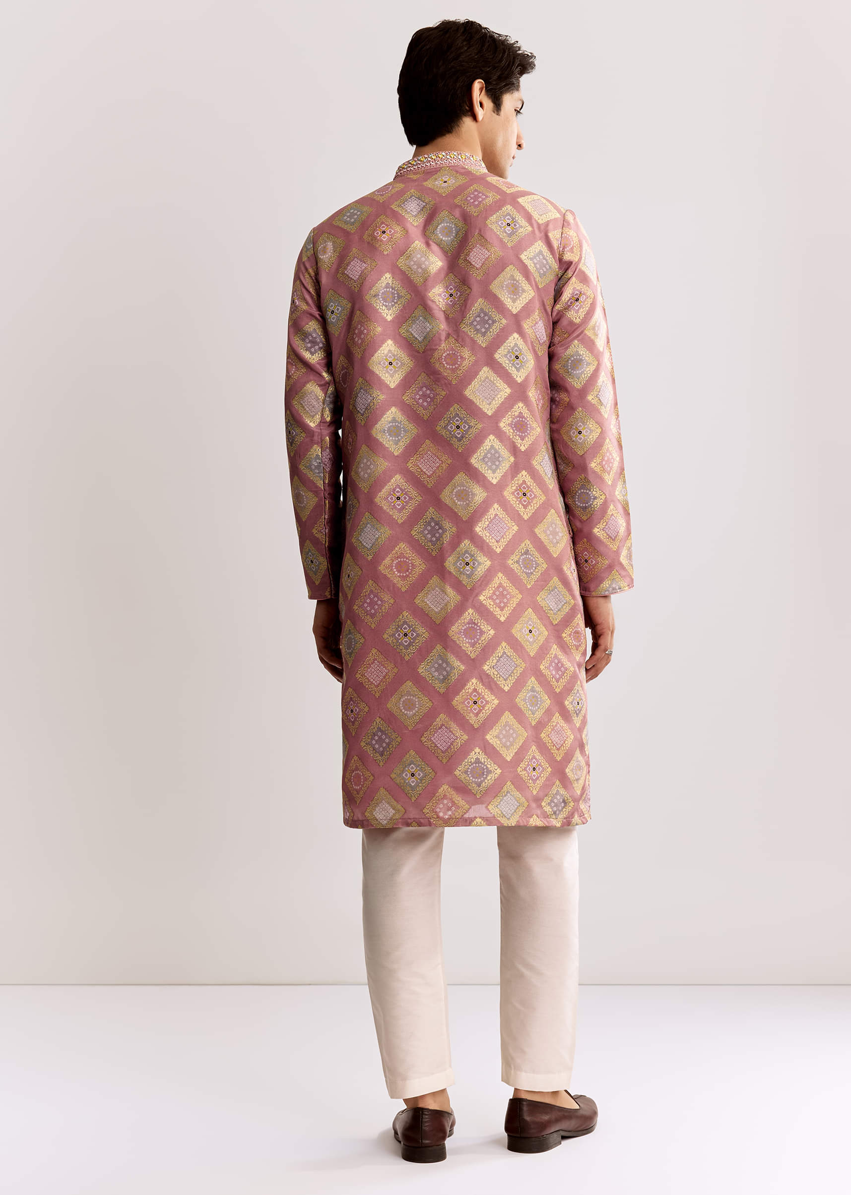 pink-silk-kurta-set-with-mirror-geometric-print-sg310353-5_f71ccda5-5aa6-487d-affd-f0b9075123ab.jpg