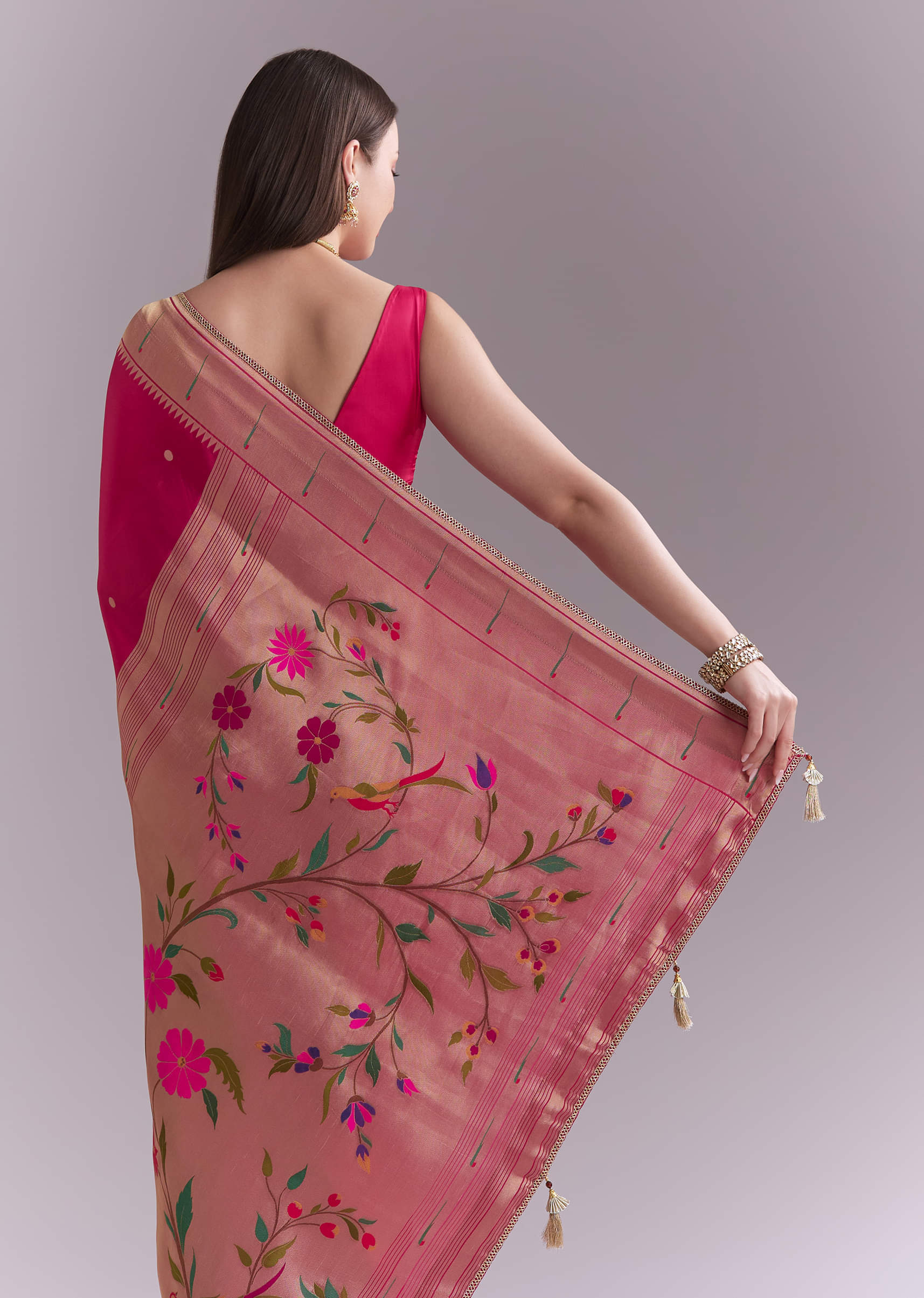 pink-silk-muniya-paithani-saree-with-multicolour-floral-motifs-sg352304-6.jpg