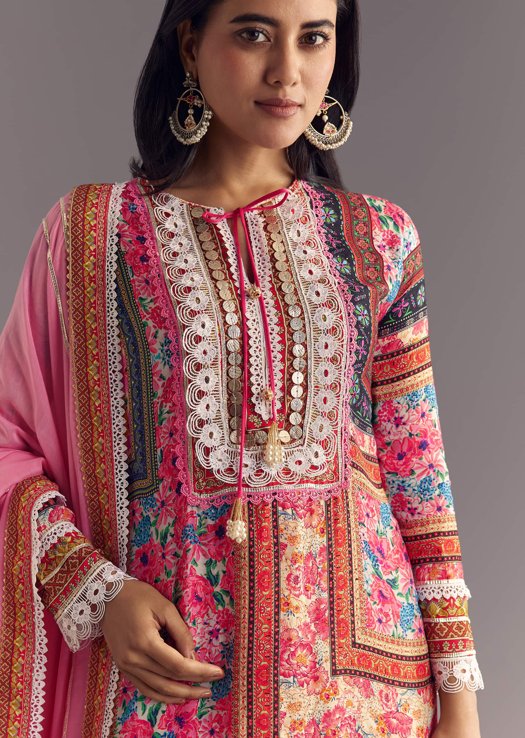 pink-tabby-silk-floral-print-kurta-palazzo-set-with-potli-bag-sg313918-4_3abcef65-1b4f-4e3e-88ec-0a193b65c634.jpg