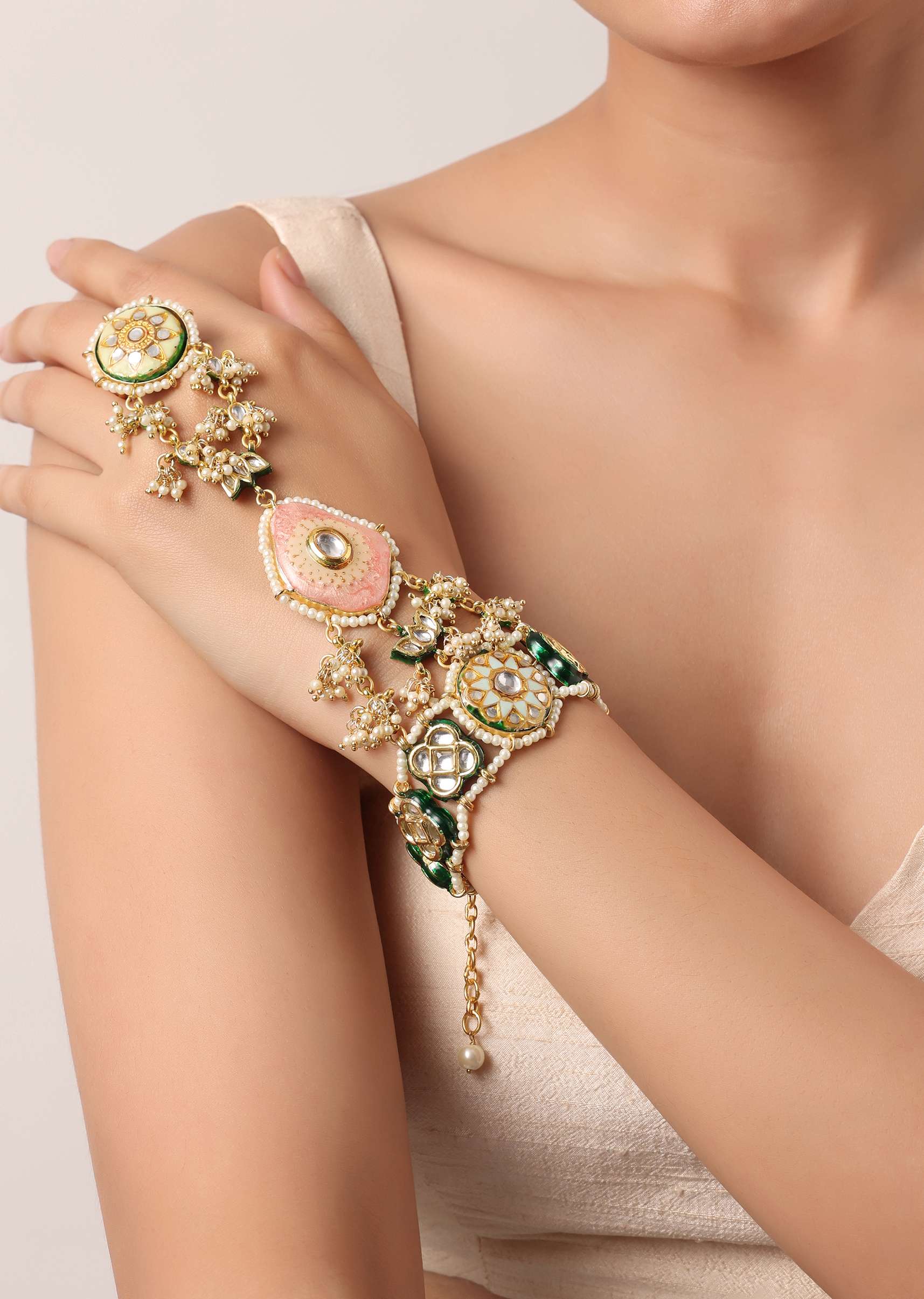 pink_and_gold_hathphool_with_meenakari_and_kundan-sg208606_3_61bfd8ec-4dff-4fab-9d1f-2b7dd2aafad2.jpg