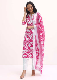 pink_and_white_printed_kurta_set_with_dupatta-sg237765_4_6b62e424-57a6-473e-bc33-1559ad43fb17.jpg