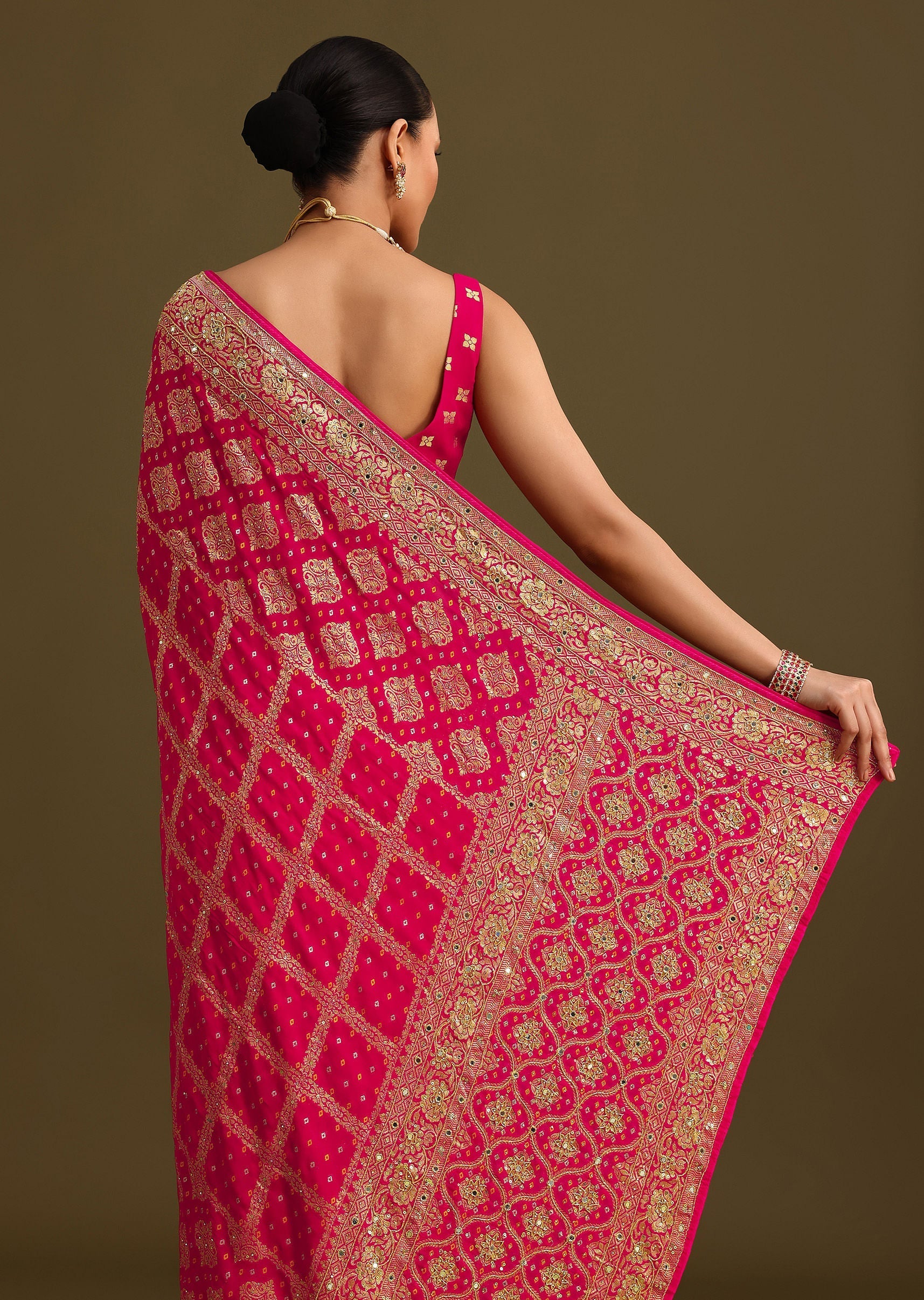 pink_cutdana_embroidered_bandhani_weave_saree-sg264477_11_33902396-93b7-438b-985a-b91cff3de500.jpg