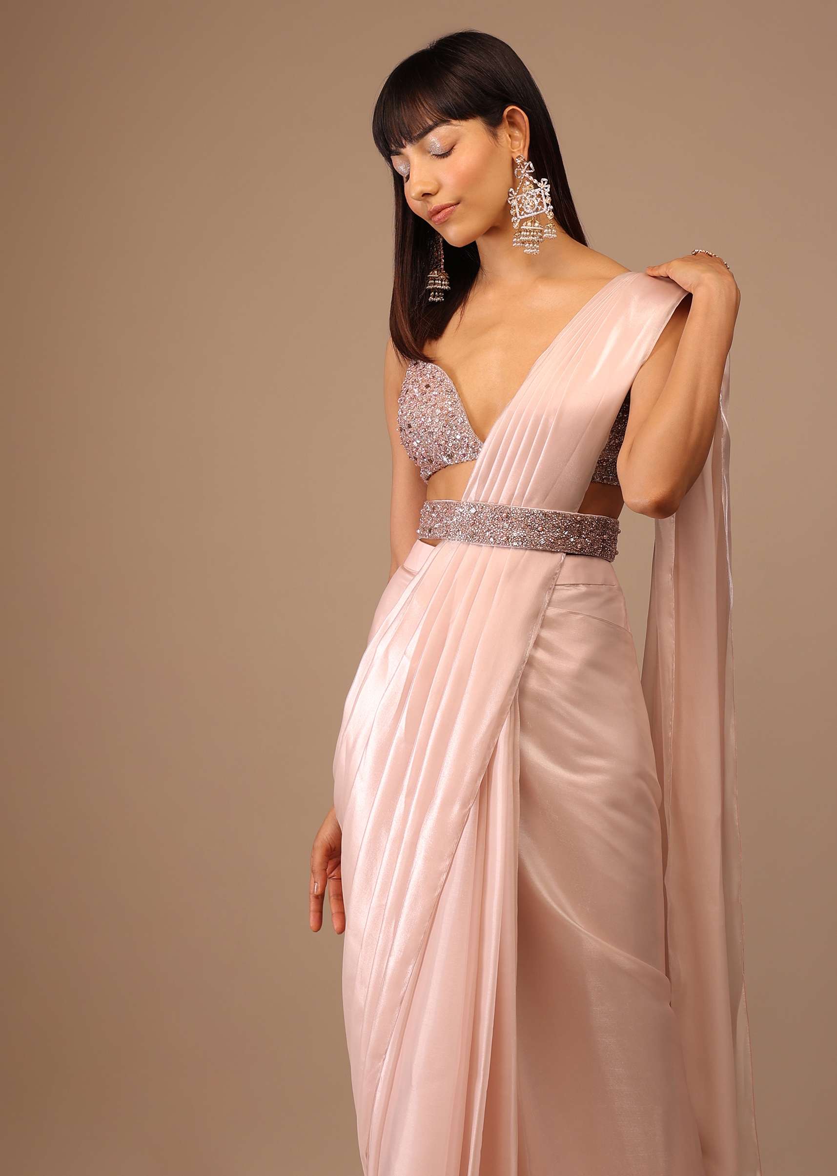 pink_glossy_organza_saree_with_a_heavily_embroidered_bustier_and_belt_4_77c51391-d877-4ecf-9c2e-1e13a7735f83.jpg