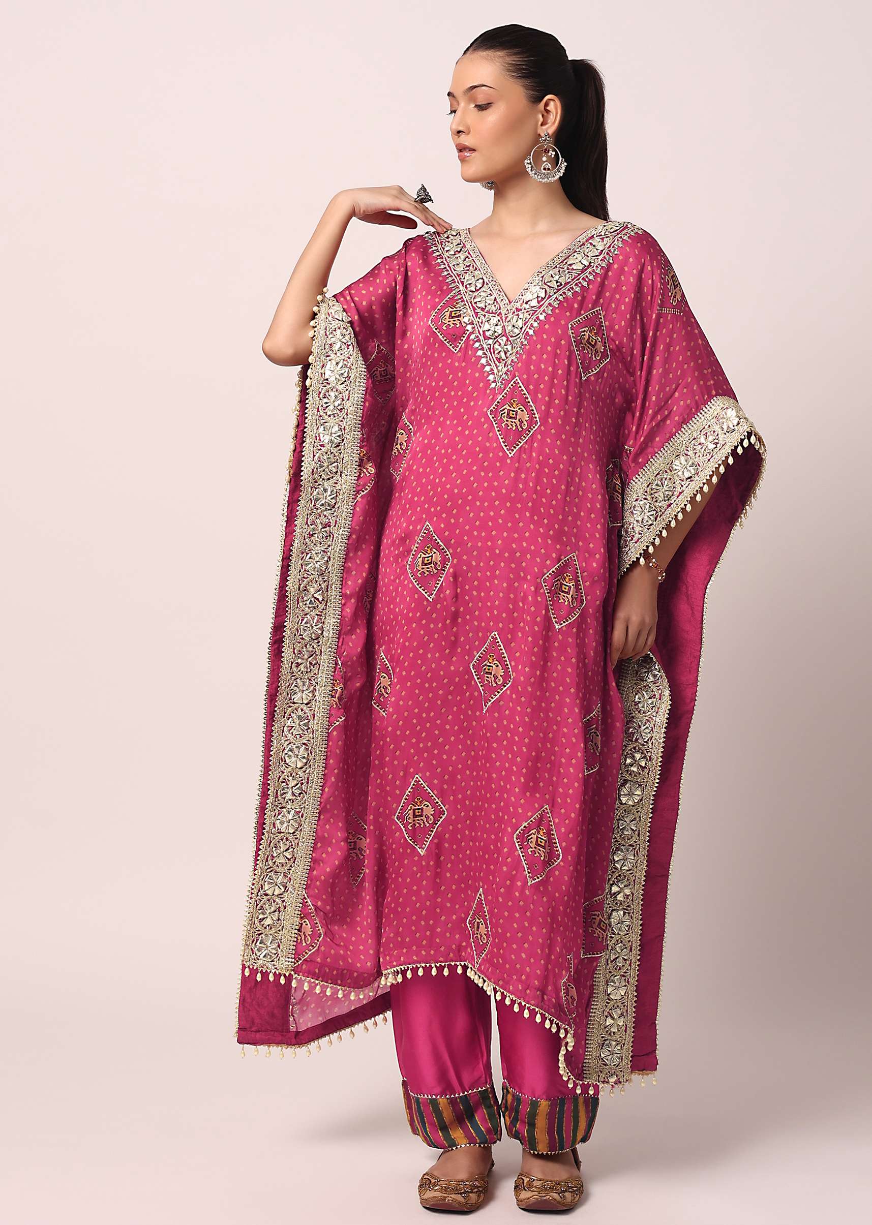 pink_pant_set_with_embroidered_kaftan_kurta-sg211674_5_86ec1bbf-b640-4cf5-8376-5b814bcb21ff.jpg