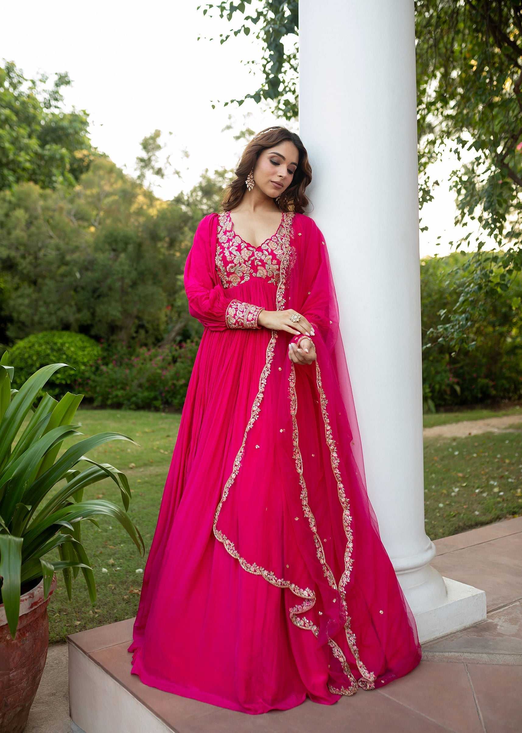 pink_raw_silk_thread_embroidered_anarkali_with_balloon_sleeves-sg260980_9_31105781-c471-44ce-bc88-67622e0bc8d1.jpg
