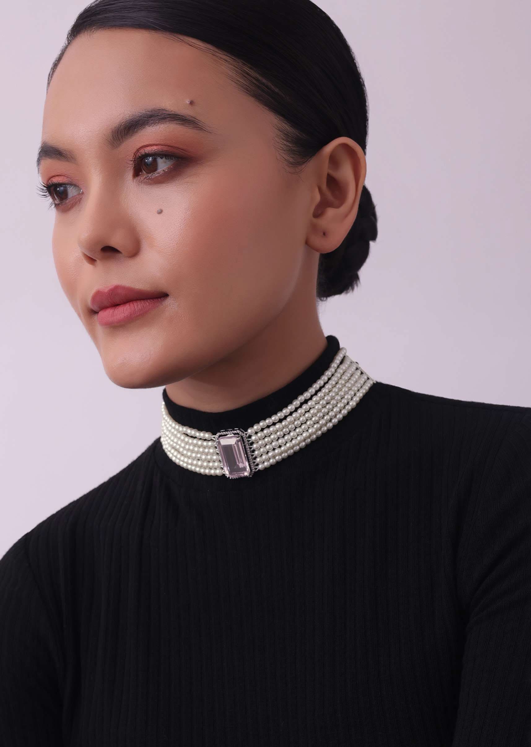 pink_studded_pearl_choker_in-sg164589_3_68fe77e7-2525-4912-bd9e-34363f1d36b2.jpg