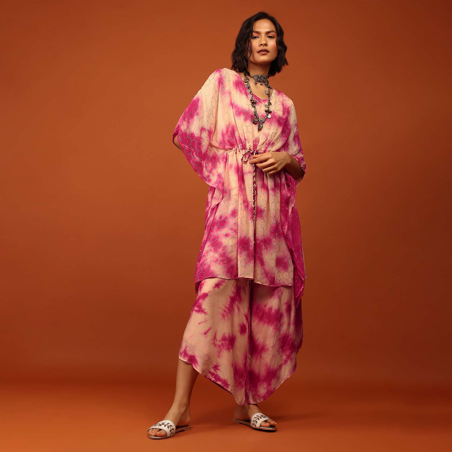 pink_tie-dye_kaftan_set_in_v_neckline_with_a_tie-up_tassel-sg109301_3_68316712-fac6-4d73-bf89-2b52efa25bf8.jpg