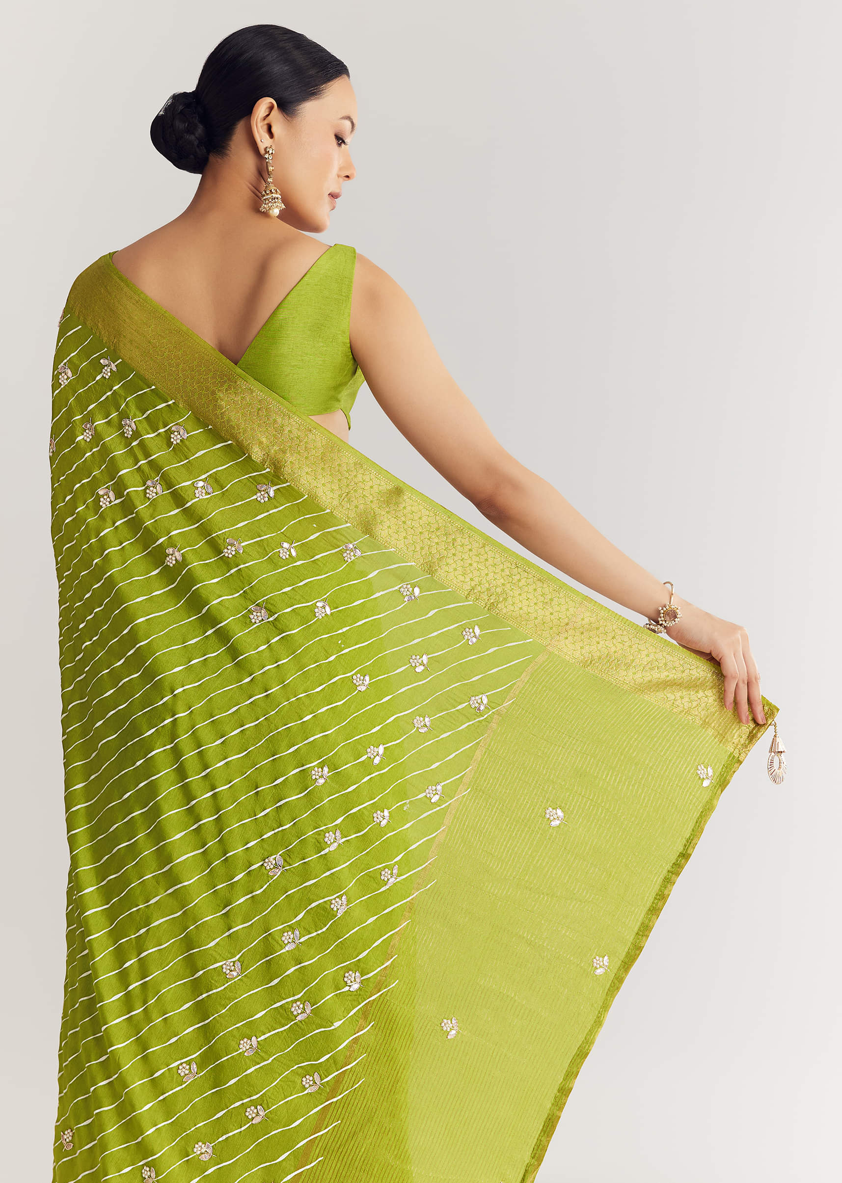 pista-green-saree-with-lehariya-print-and-floral-gotapatti-and-moti-work-sg311925-4_7110cac0-7395-4358-bb80-efa4f6435a0c.jpg