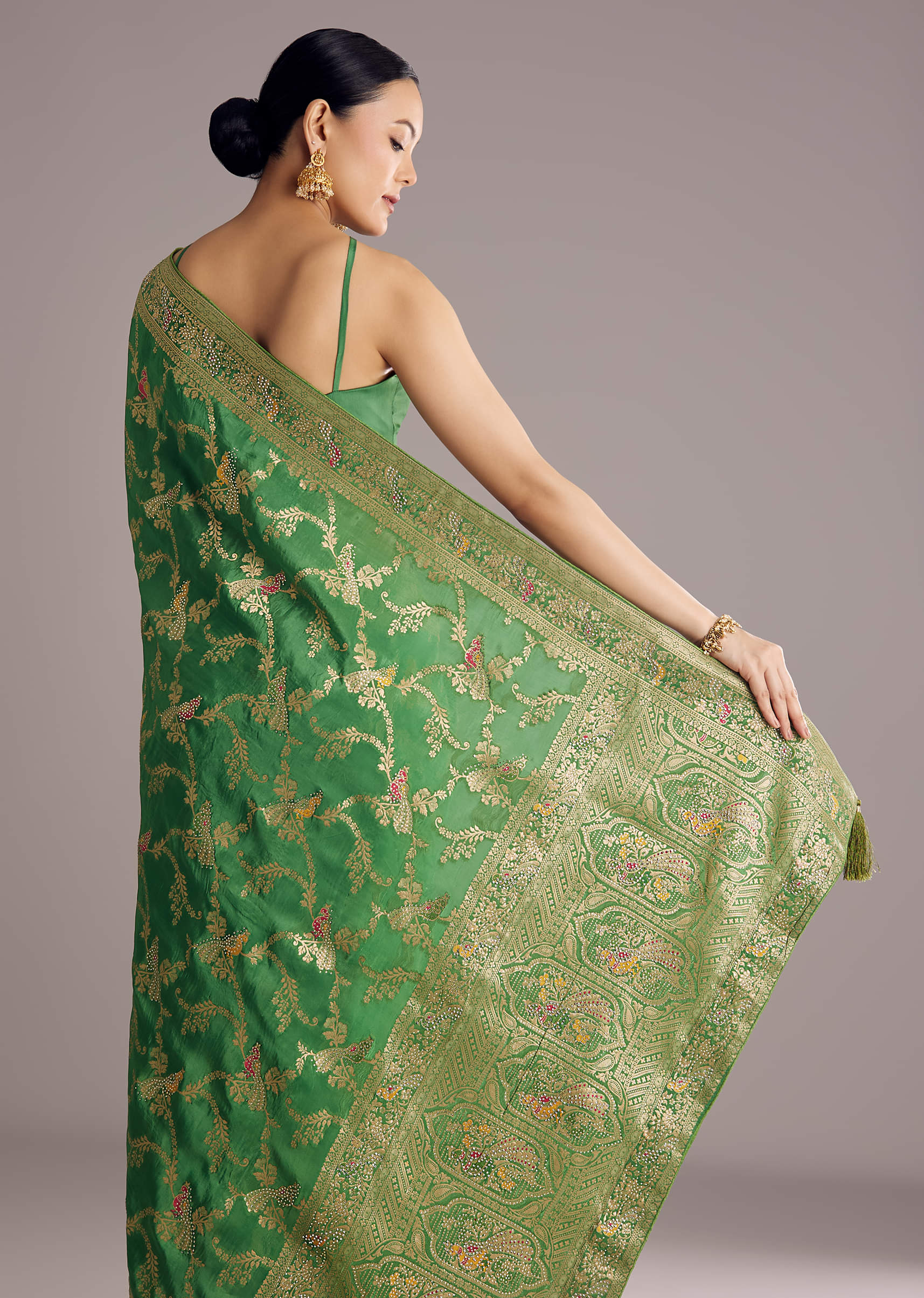 pista-green-saree-with-zari-jaal-weave-and-stone-embellishments-sg311950-6_6ee4822d-ec97-4c13-9cae-5a47ef6cf6ab.jpg